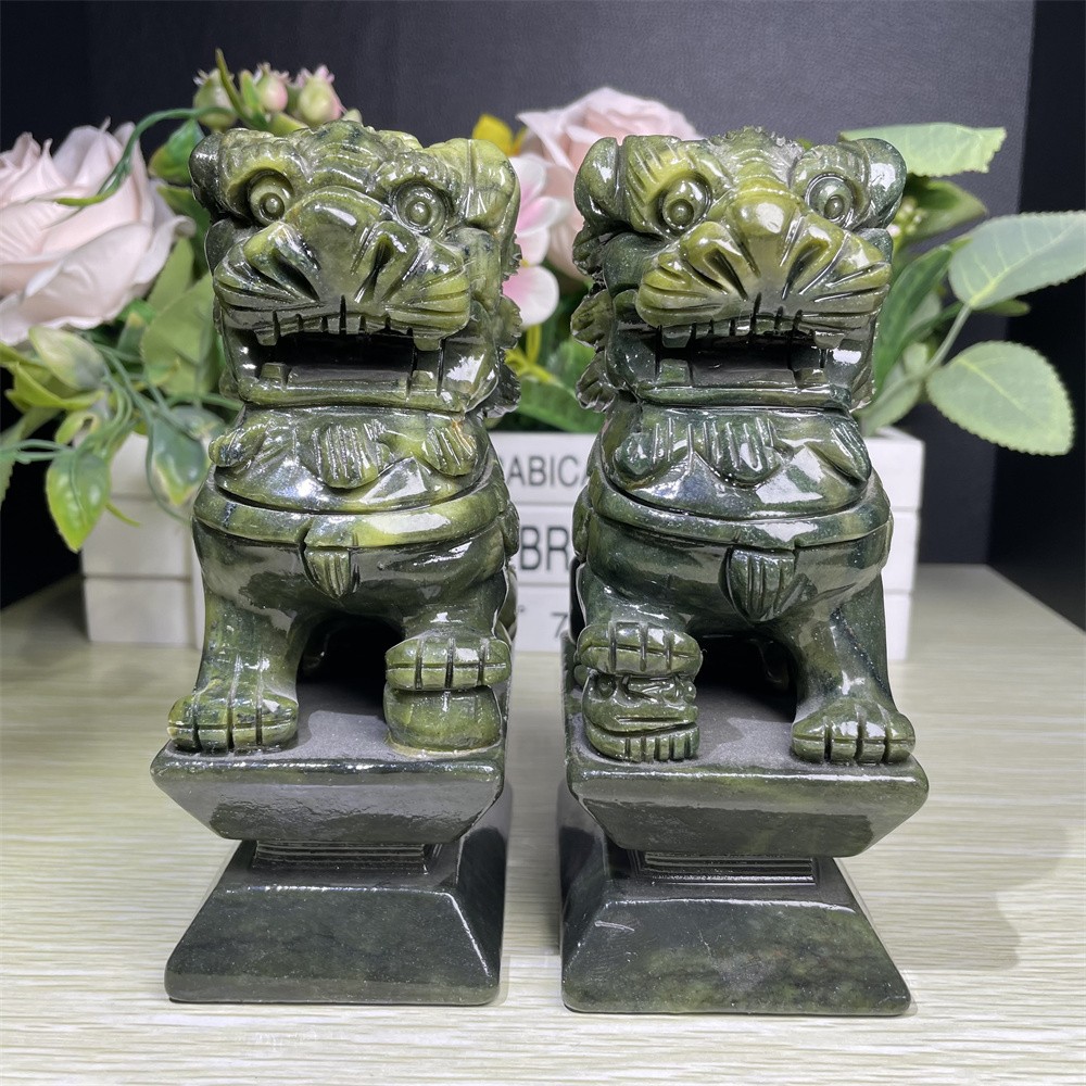 4.9LB 5.5″ Natural Xiuyan Jade Stone Lions Ornament Quartz Crystal Carving
