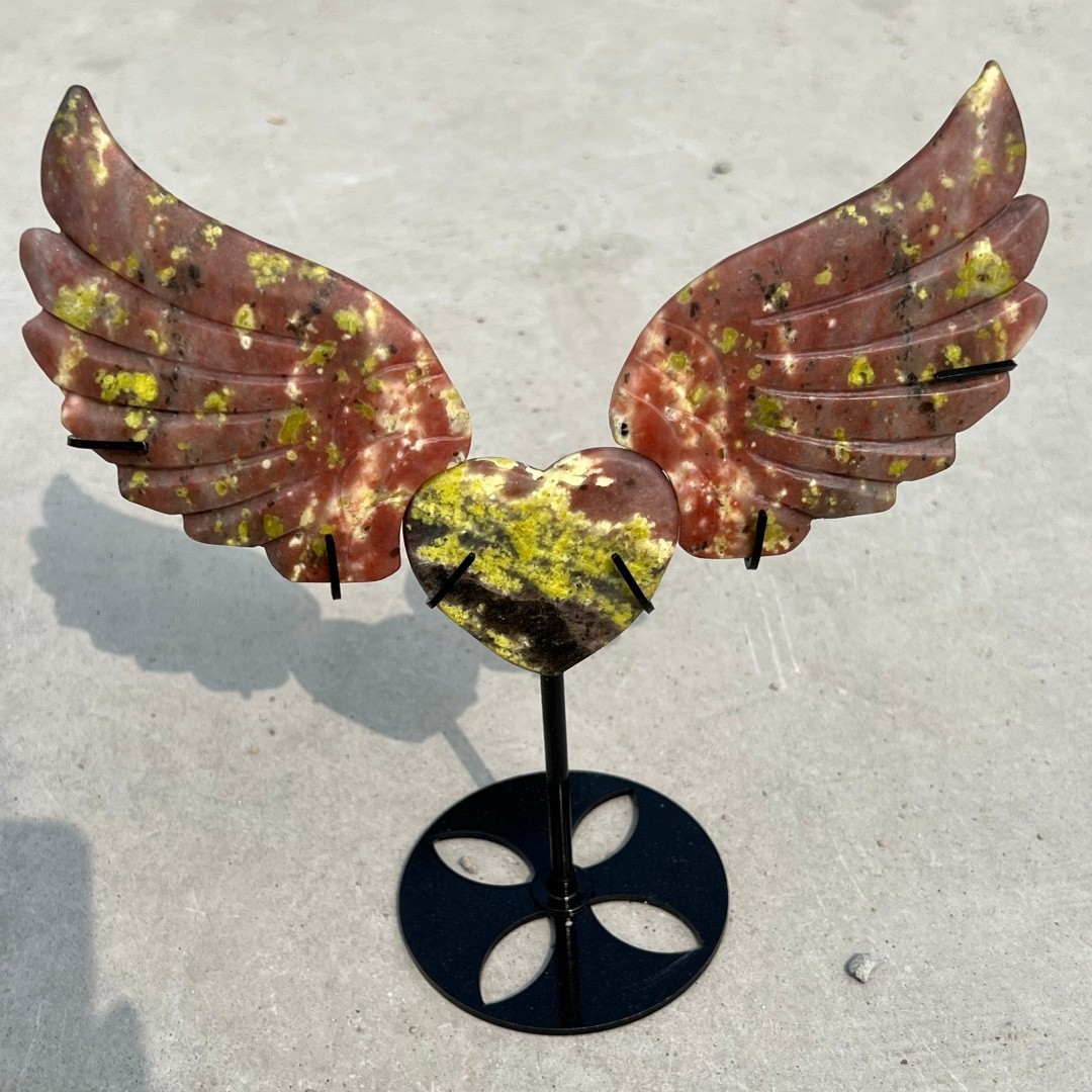 Natural Plum flower stone Angel of Love wings skull quartz crystal Random+ Stand