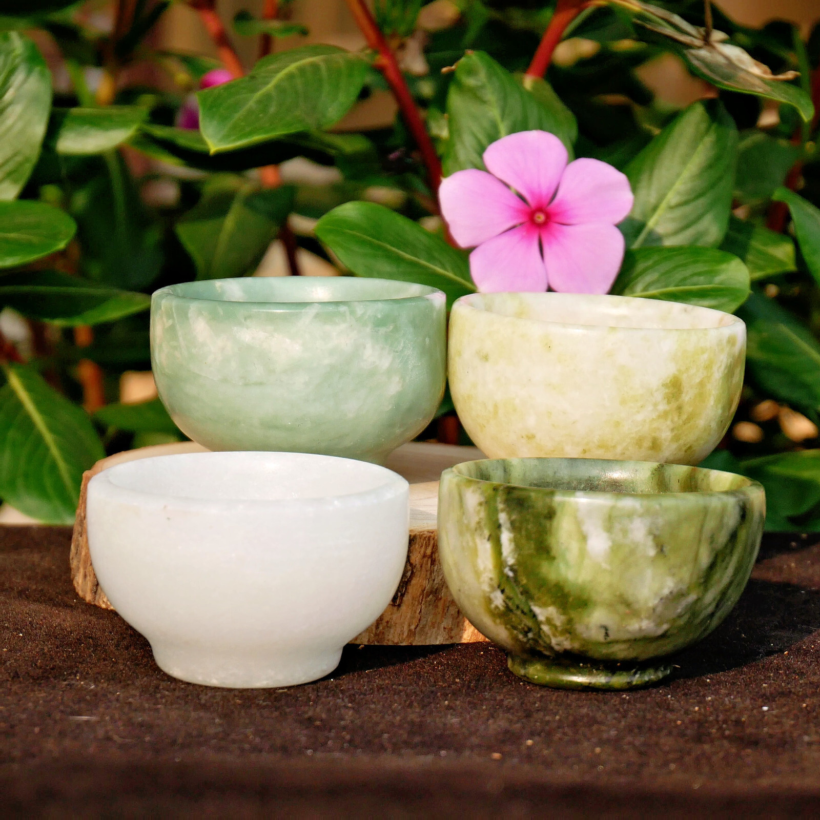 4PCS Natural Jade Bowl Gemstone Quartz Dish Chakra Healing Reiki Crystal Gift 2″