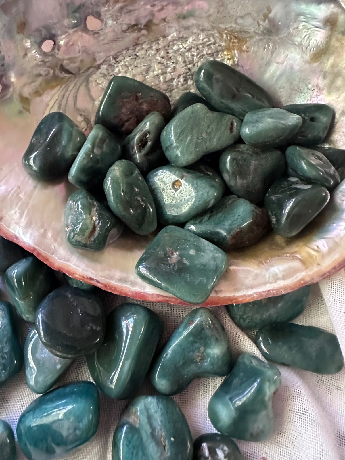 1X Mtorolite Tumbled Stone LG 20-30mm Reiki Healing Crystal Peace Calm Wisdom