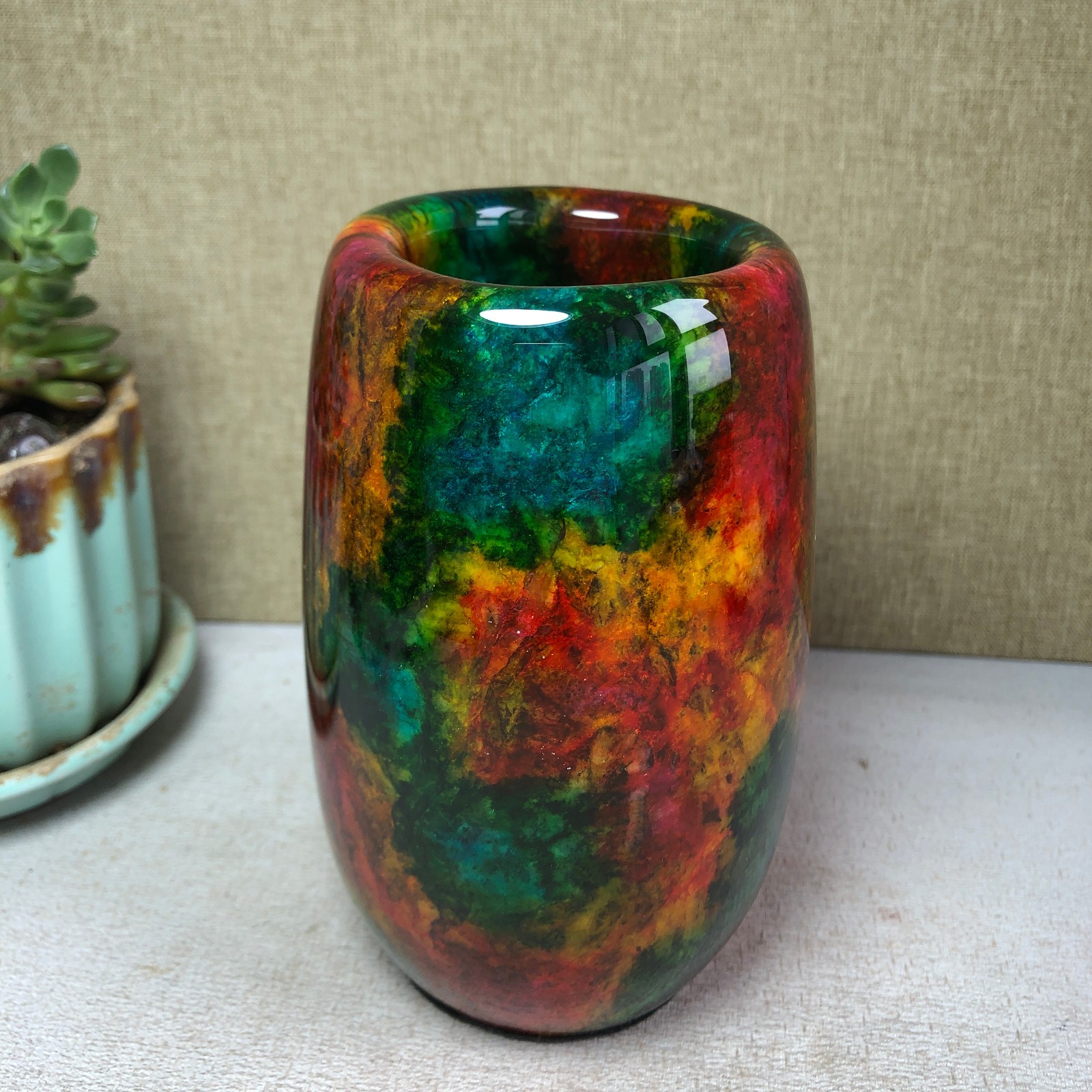 Natural “Seven Colors Jade” vase specimen -Taiwan China 1000g 128mm A4584