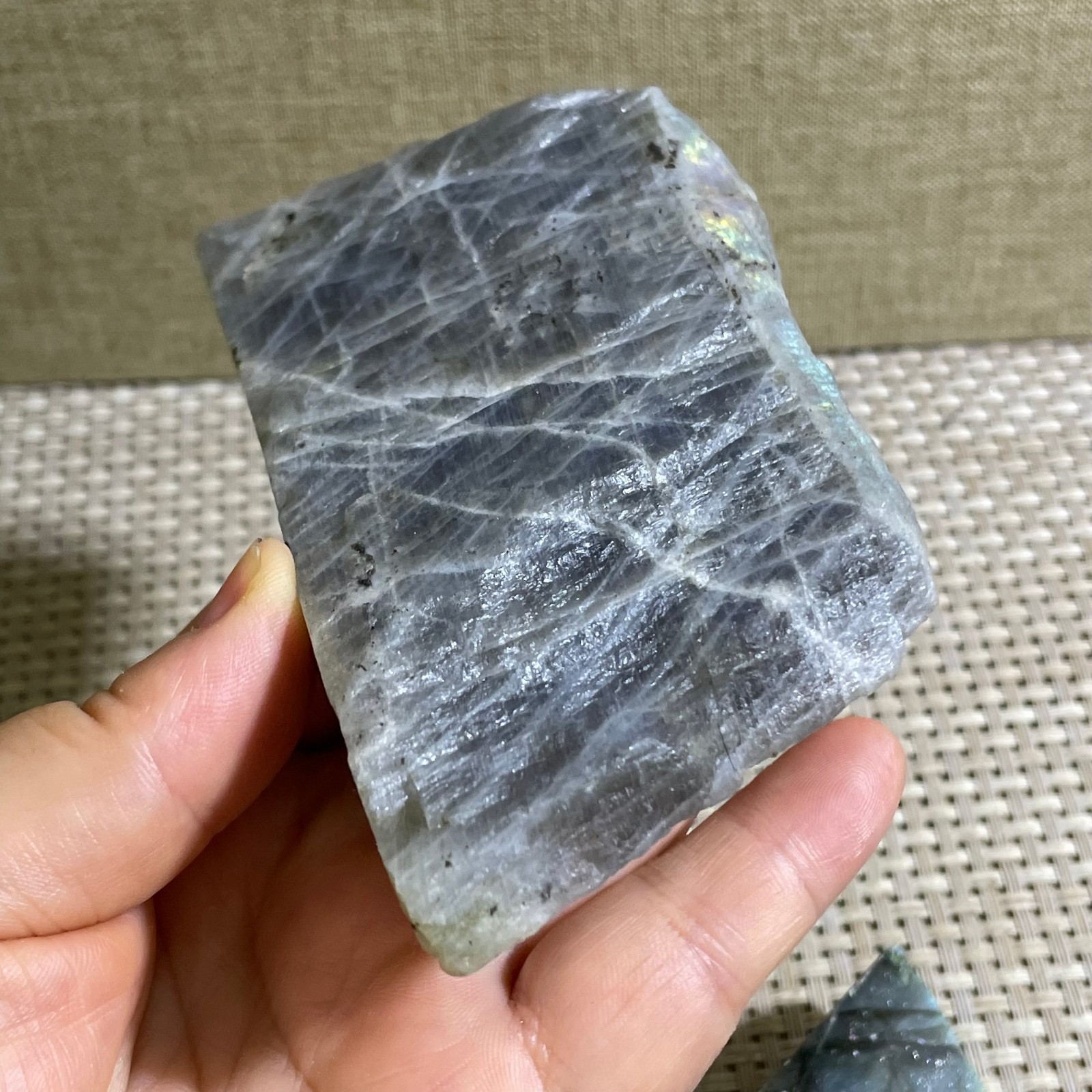 256g Natural multicolor labradorite crystal original stone specimens