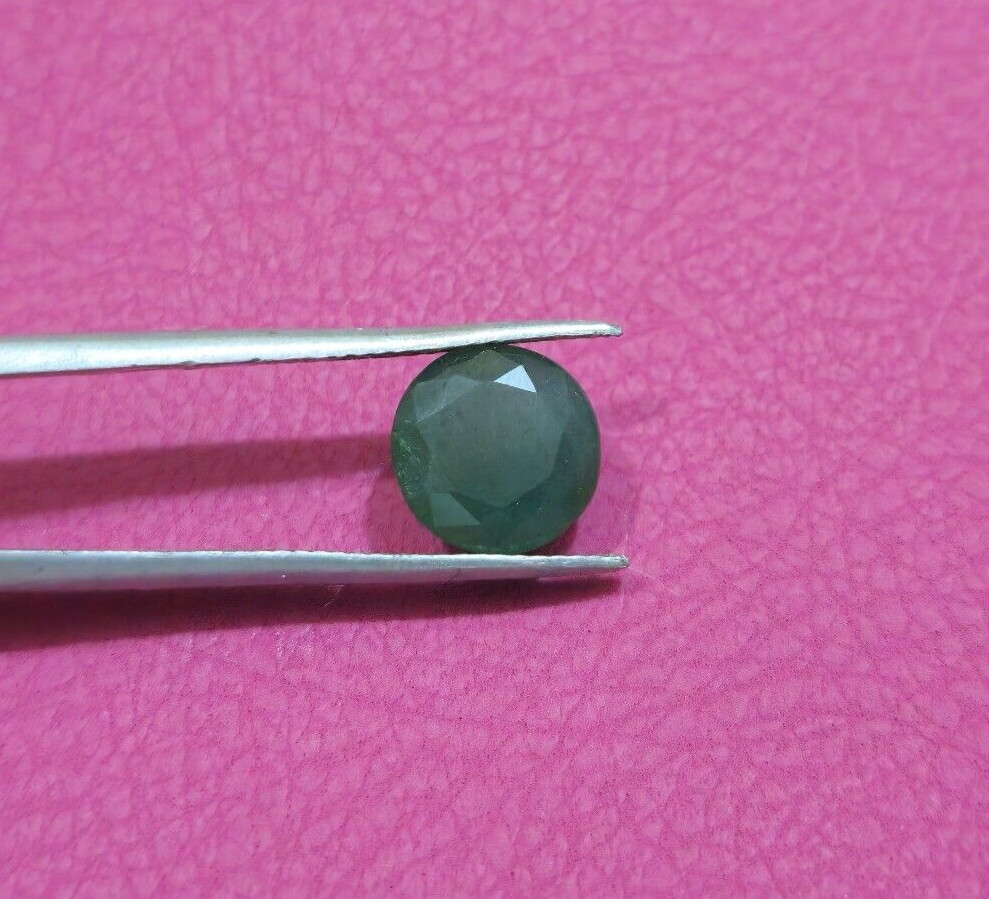Gorgeous Zambian Green Emerald 3.30 Crt Faceted Round Cut Shape Loose Gemstone