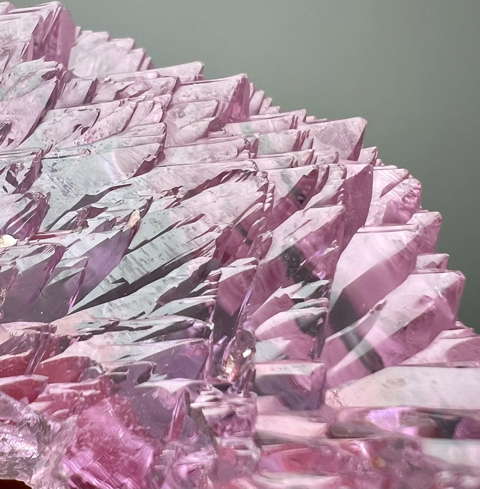 93 Gr. DT Feather-Like Pink Spodumene var. Kunzite Crystal Cluster – Afghanistan