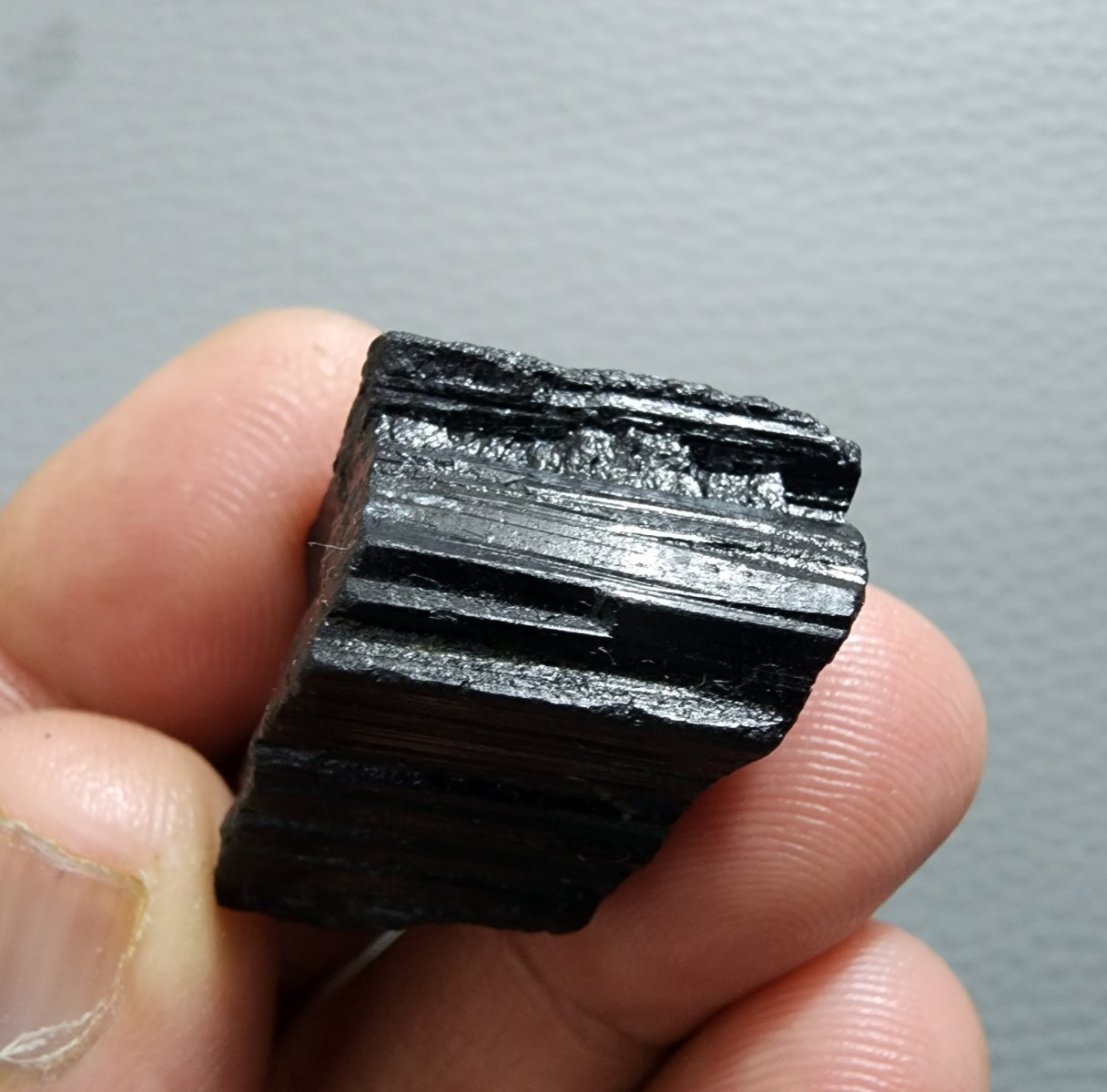 84 Crt Top AAA+ Black Tourmaline Specimen Crystal Healing Rough Black Tourmaline