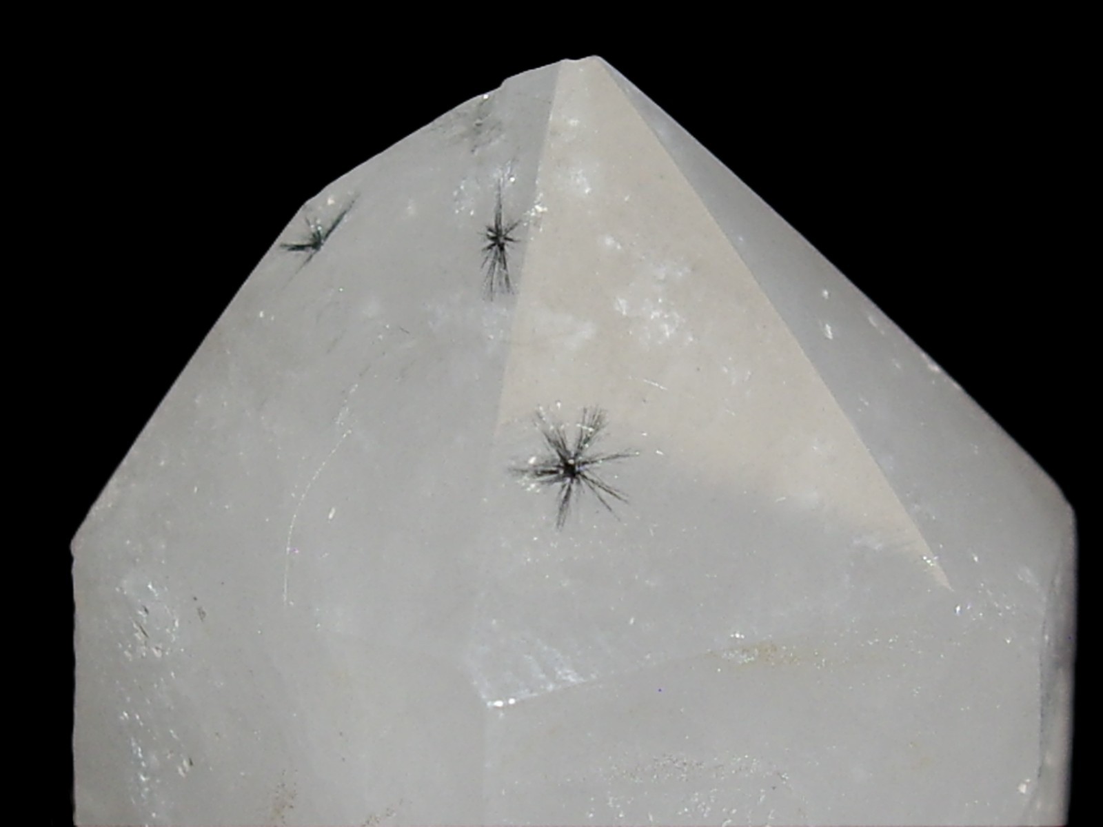 Nice Hollandite Star Quartz from Madagascar 12.9g