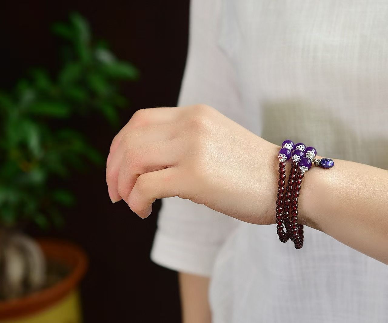 4.5mm TOP Natural garnet Crystal quartz carved round bead bracelet Healing