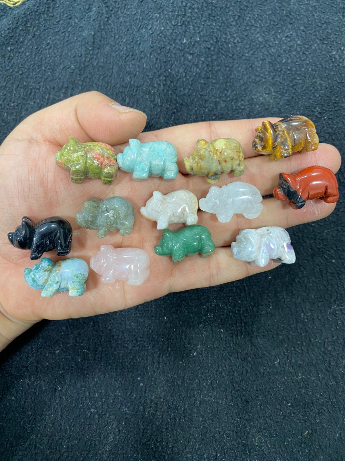 5pcs Wholesale Natural Mixed Quartz Crystal Carved pig skull reiki healing gift