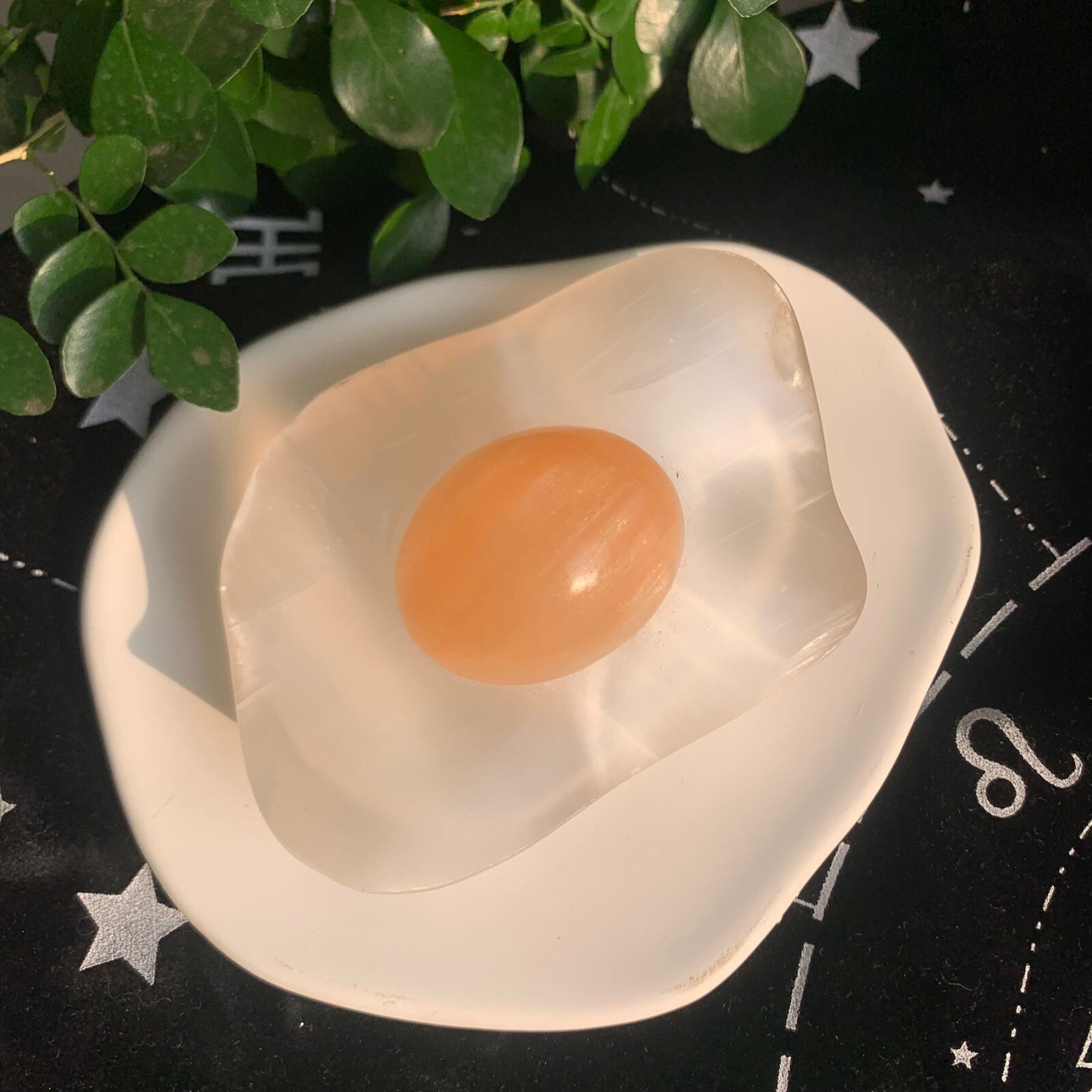 205g Selenite Stone Pan Fried Egg Carving Quartz Crystal Collection Healing