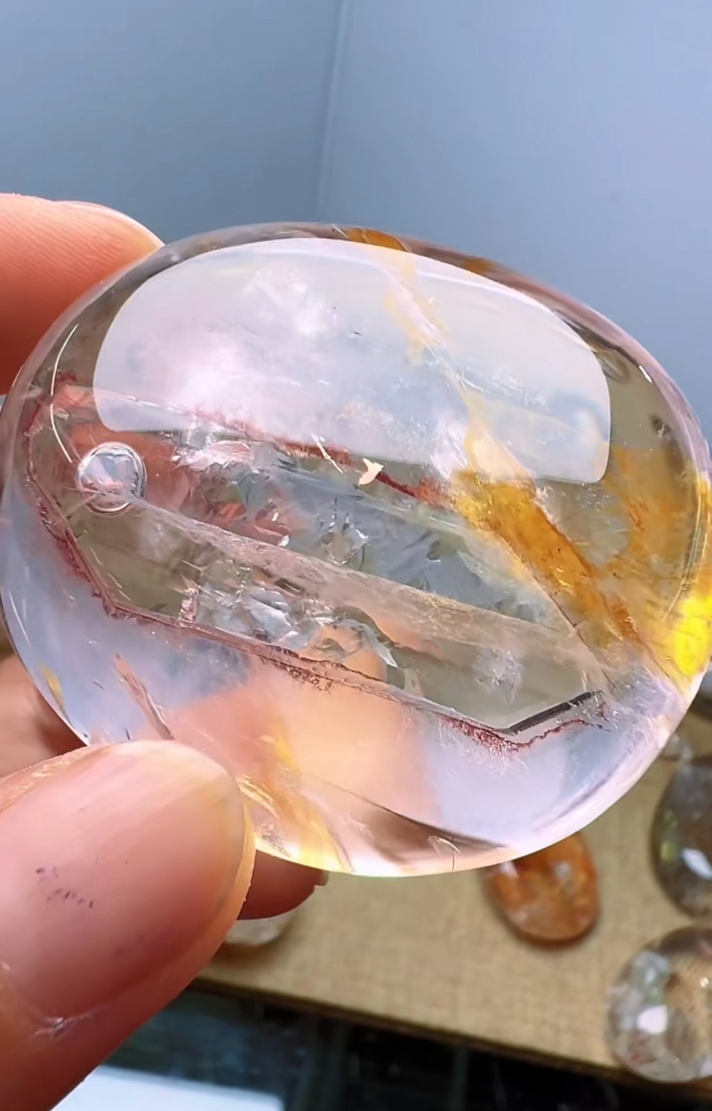 50*42*26mm Natural Enhydro Quartz Moving Water Drop Specimens Palm Reiki