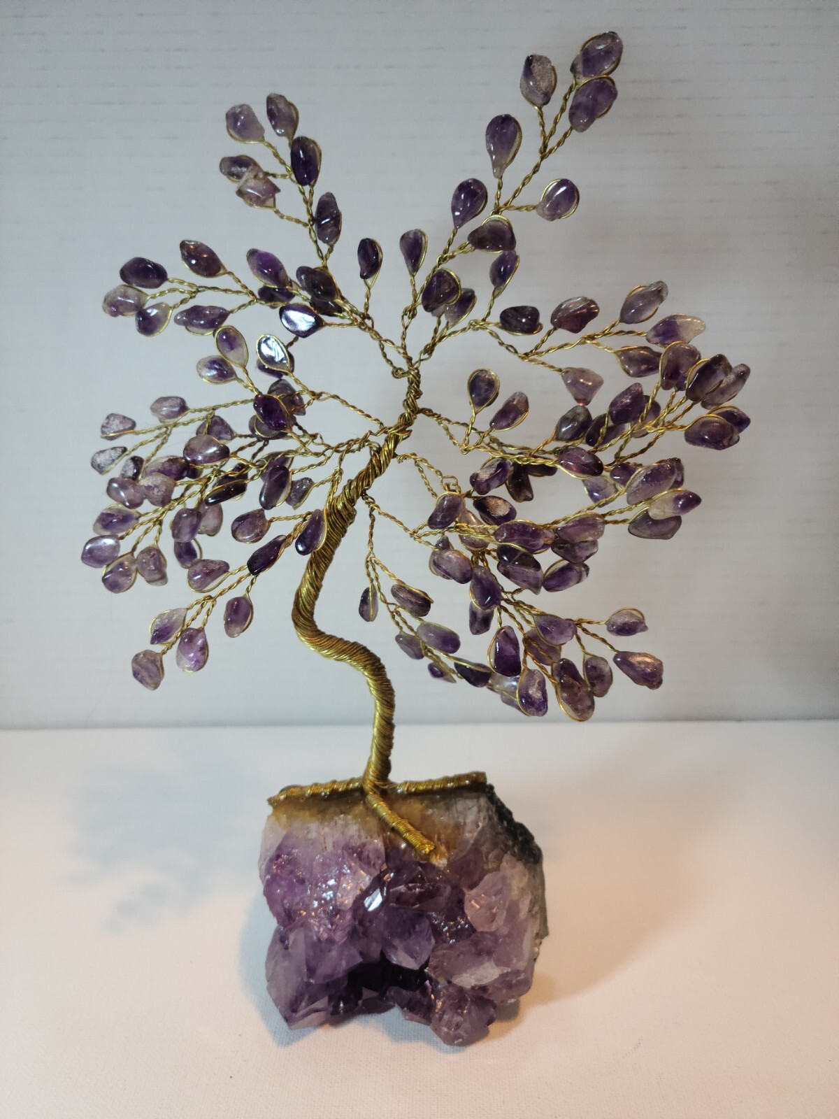 VTG 70s Amethyst Tumbled Crystal Leaves and Gem Base Brass Wire Art 10″