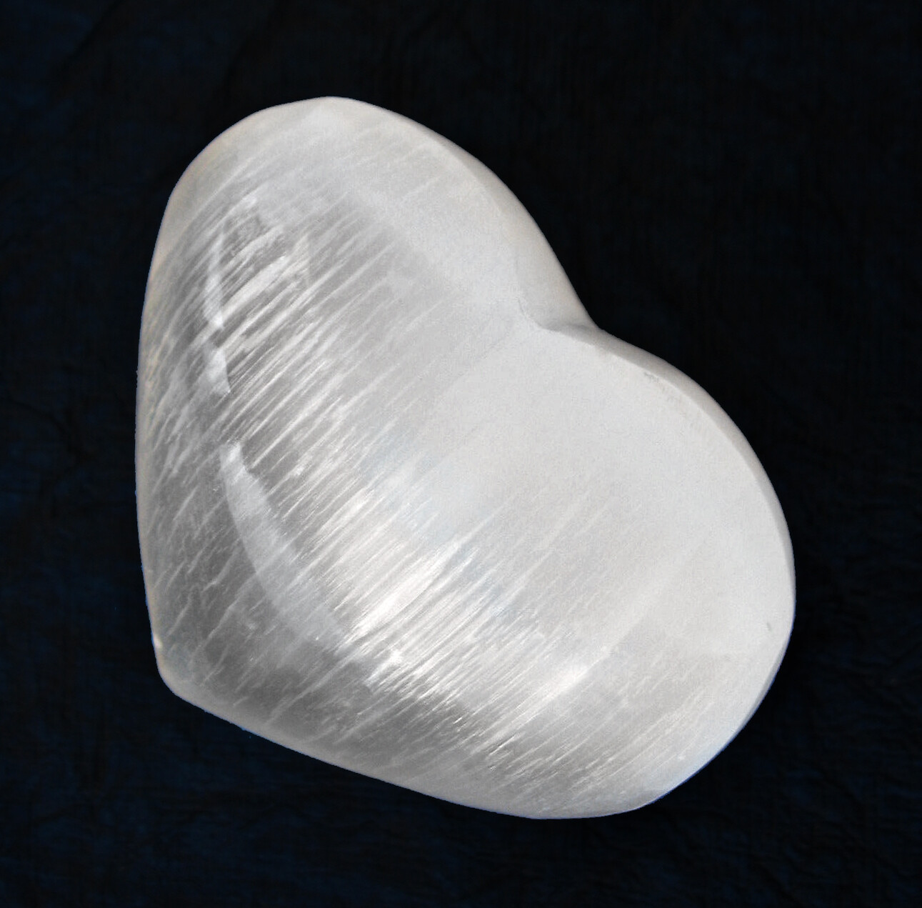 White Selenite Heart 2 1/2 ” Polished Healing Crystal Crown Chakra Reiki Stone