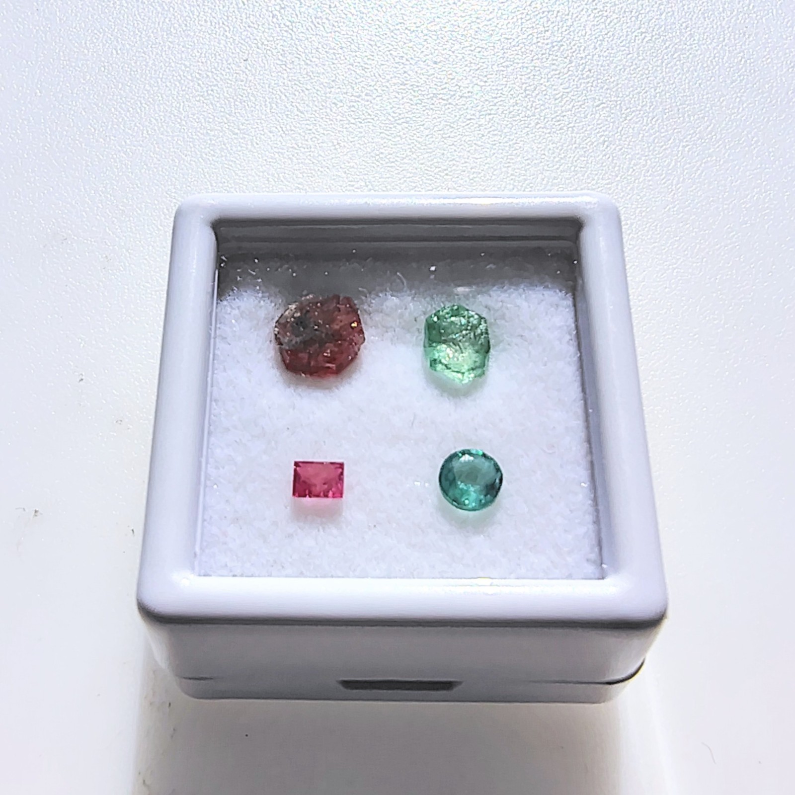 Colombian Emerald And Red Beryl Bixbite Crystal + Cut Box Set Thomas Range