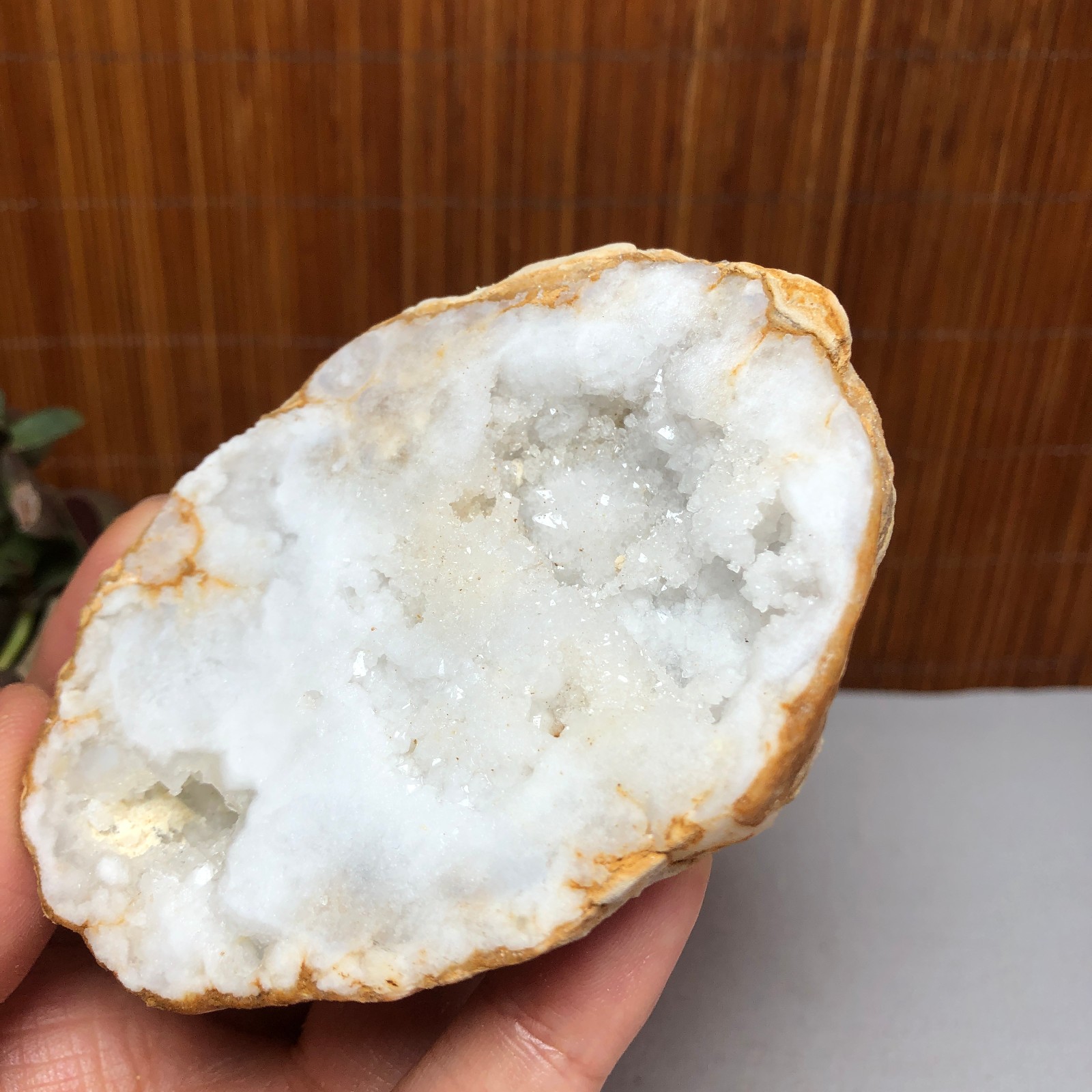 Natural agate Raw cut Crystal Geode rough original Specimens 161g A1783