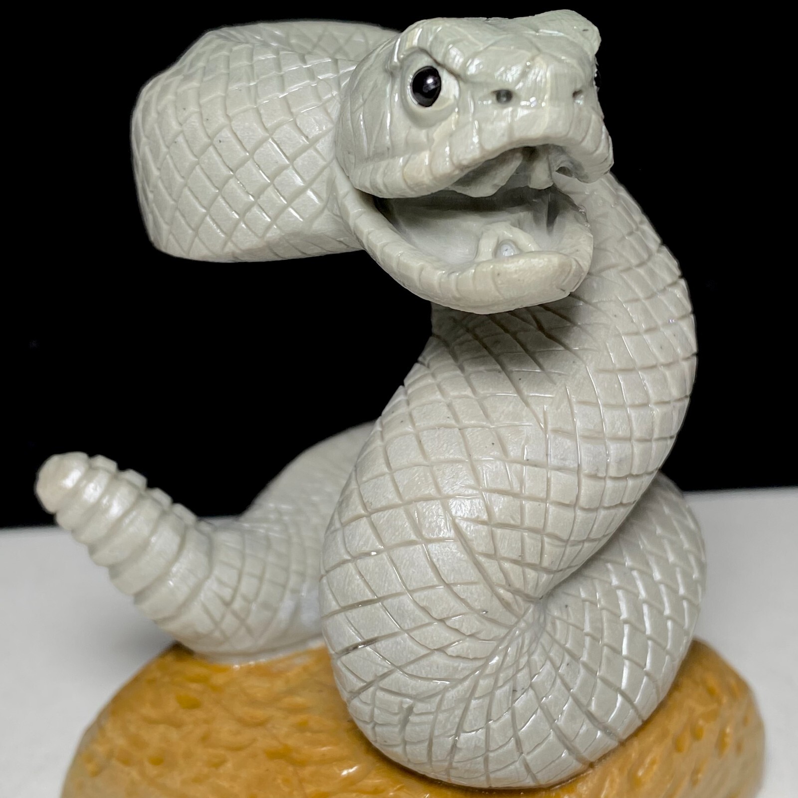 Natural Crystal Quartz Mineral Specimen Songhua Stone Handcarved Rattlesnake