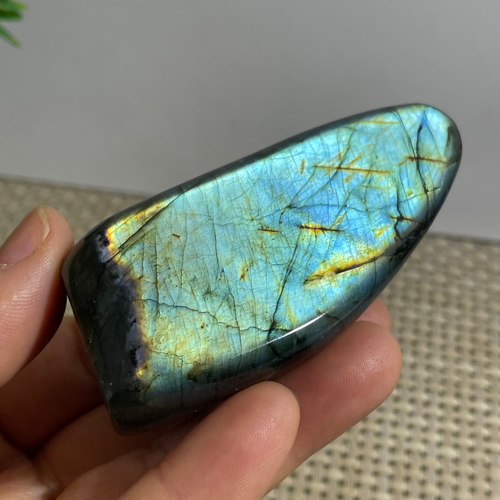 Natural Labradorite Crystal gemstone rough original Specimen 125g