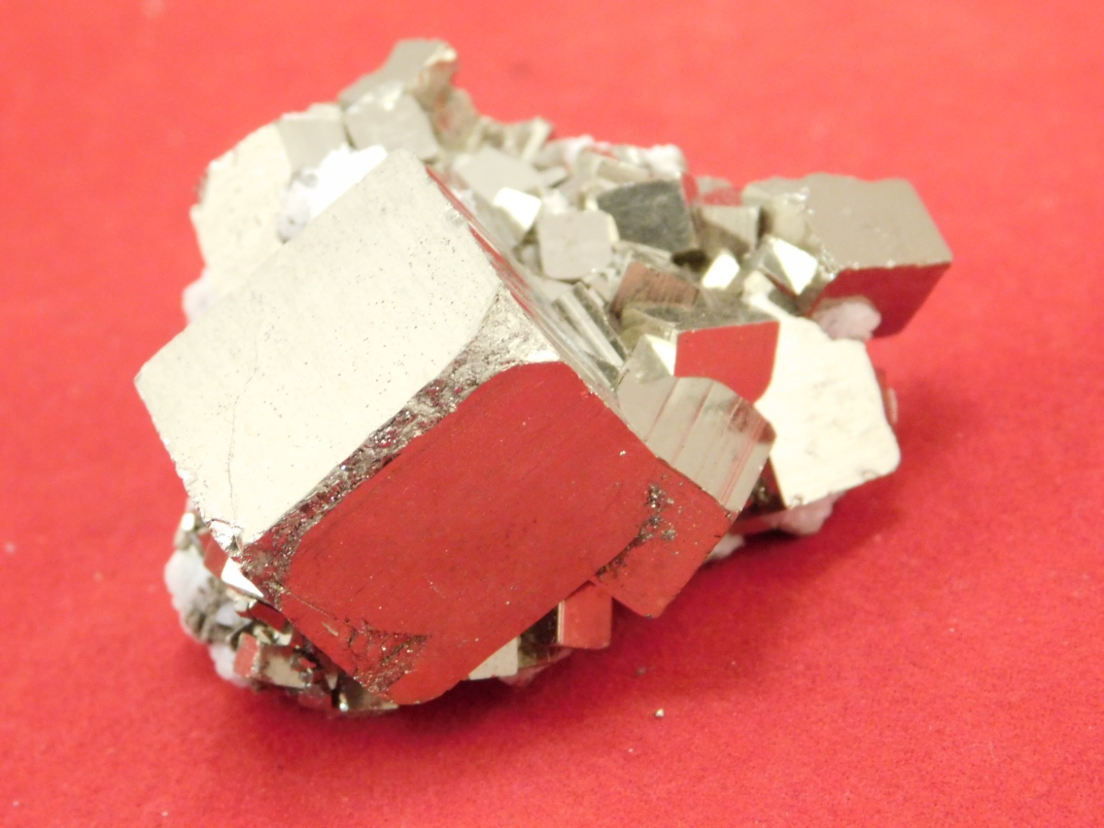 NICE! PYRITE Crystal CUBE Cluster 100% Natural Huanzala Mine Peru 74.3gr