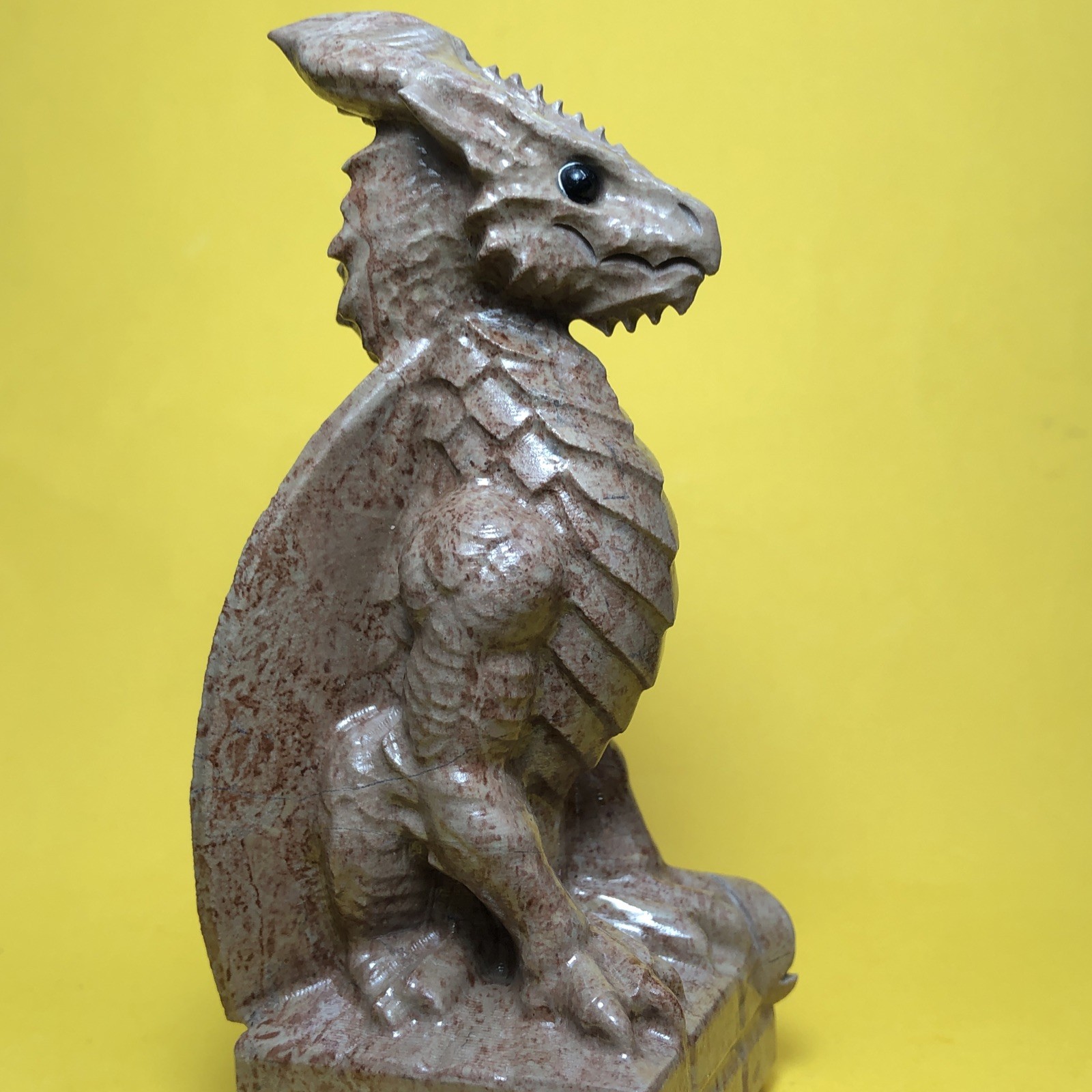 NATURAL CHINESE PAINTING STONE CRYSTAL QUARTZ MINERAL SPECIMEN CARVED DRAGON. GH