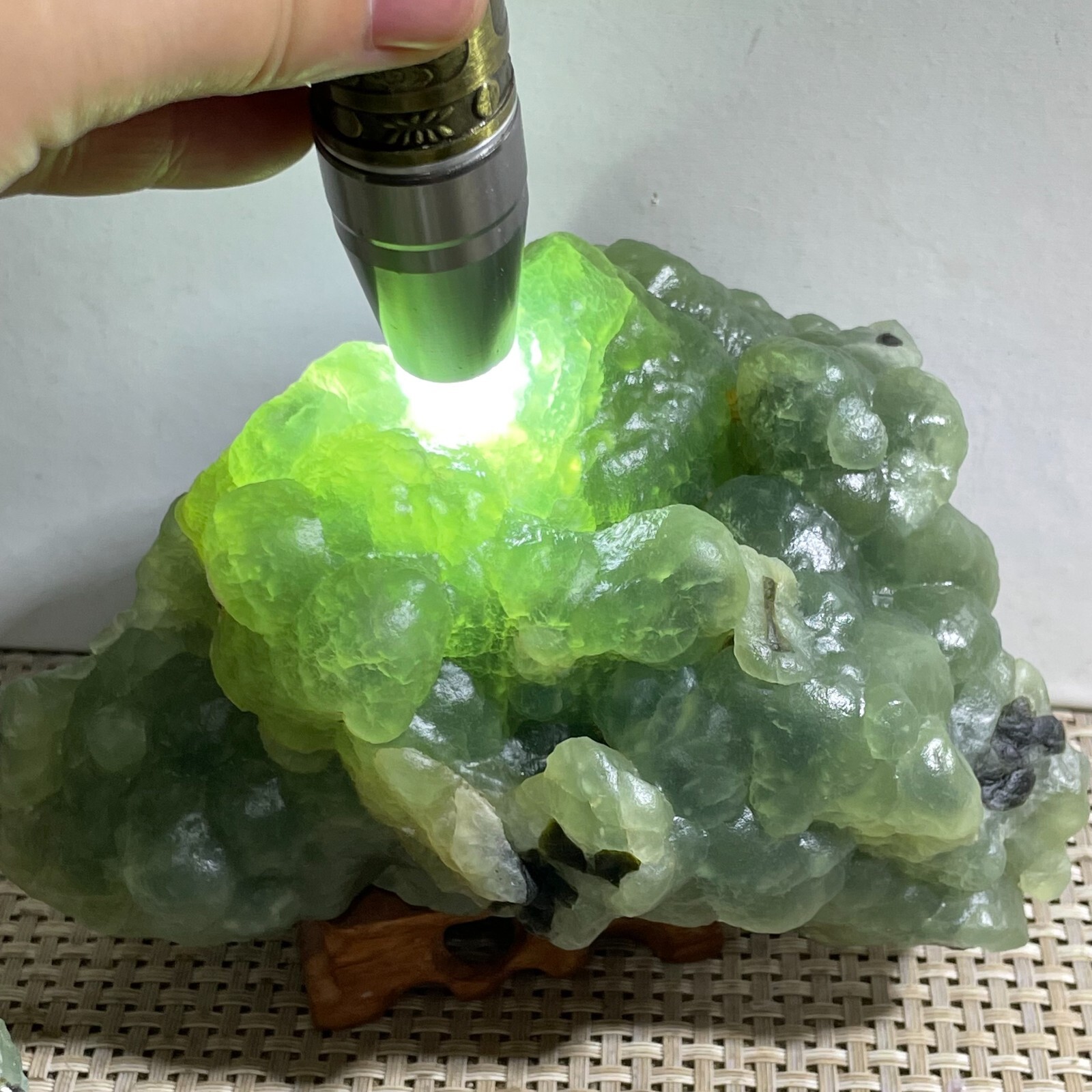 Natural green chalcedony grape agate crystal specimen Indonesia 1157g b105