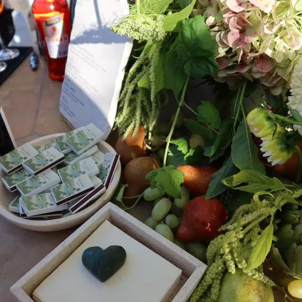AAA+ Natural Emerald Heart Palm Stone Heart Chakra Healing Green Crystal Decor