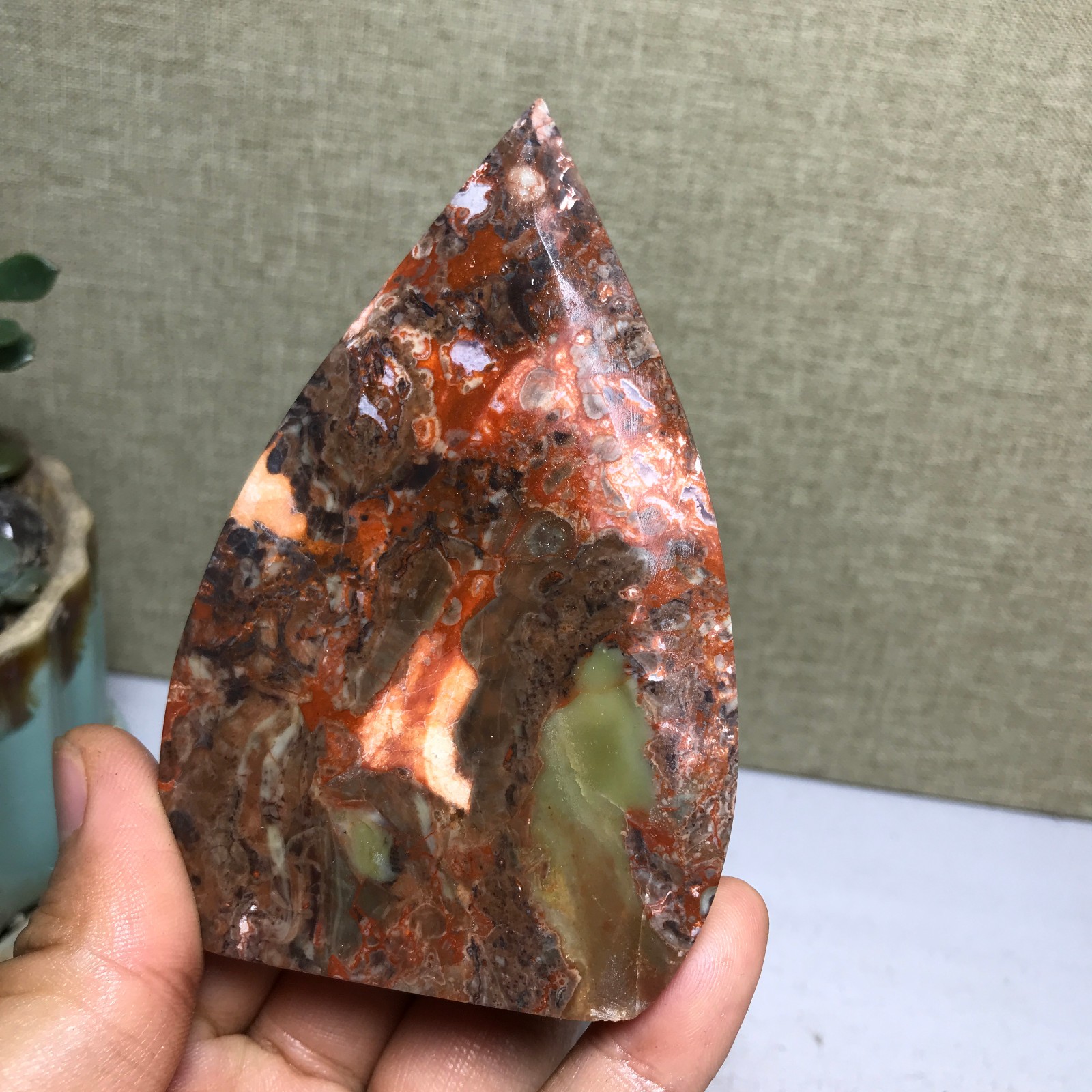 Natural Indonesian Bloodstone agate point leaf Crystal specimens 168g A5155