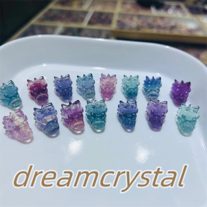 100pc Random Natural Fluorite Crystal Skull Mini Carved Dragon Quartz Reiki Gift