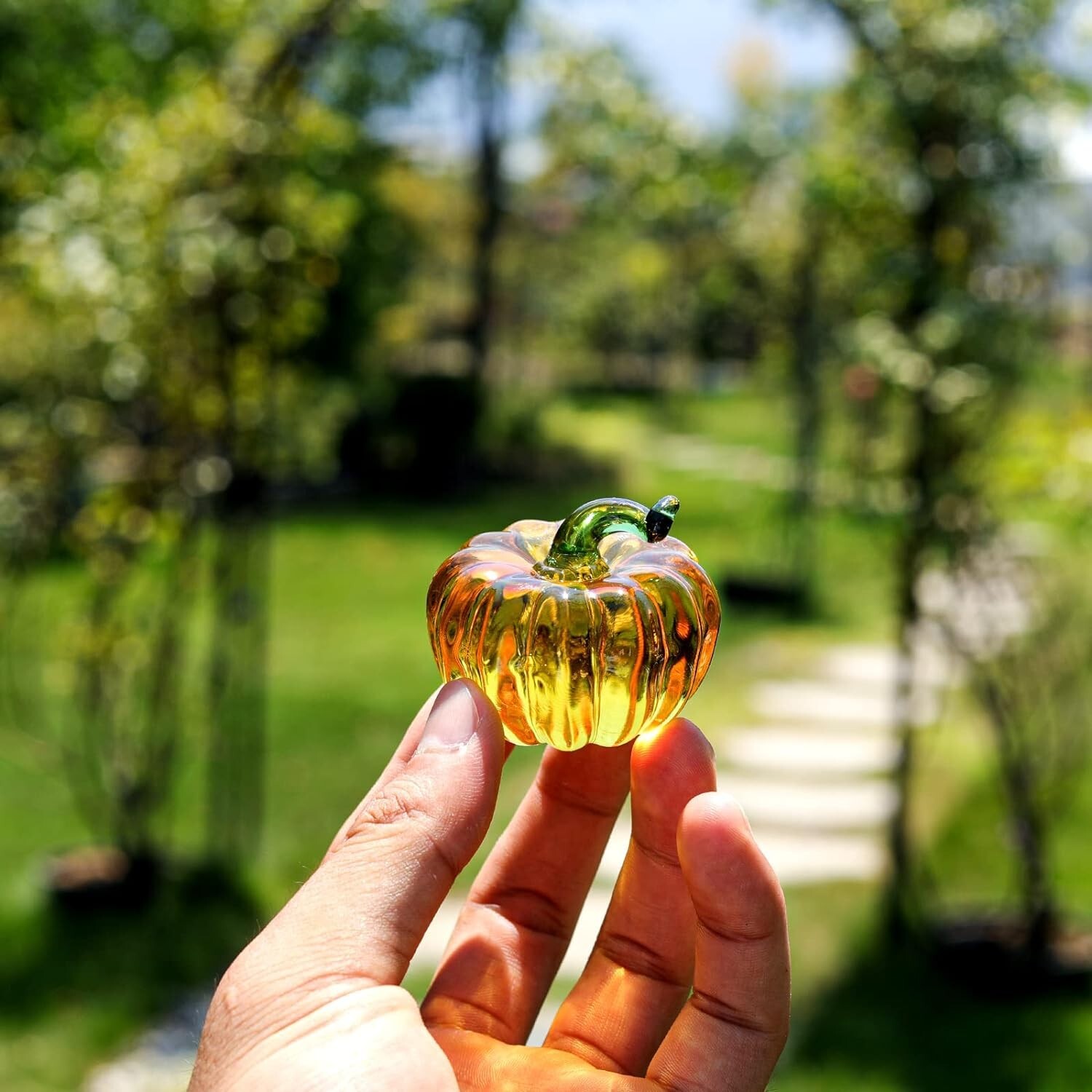 LONGWIN Mini Crystal Pumpkin Collectible Figurines Glass Pumpkin 1.95×1.6in(LxH)