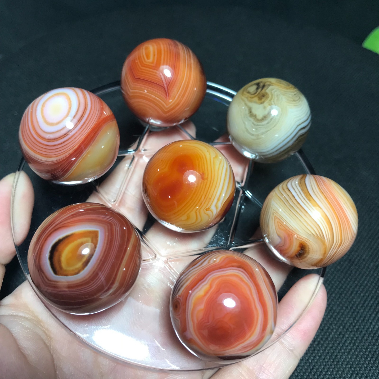 195g 7pcs 26mm Polished Silk Banded Lace Agate Ball Madagascar+base 476