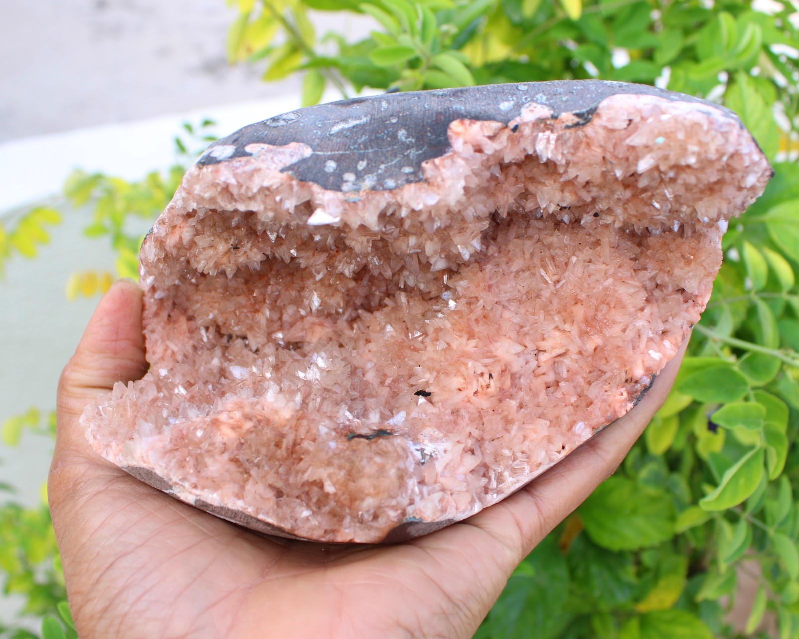 HEULANDITE FORMAT IN GEODE MINERALS SPECIMEN