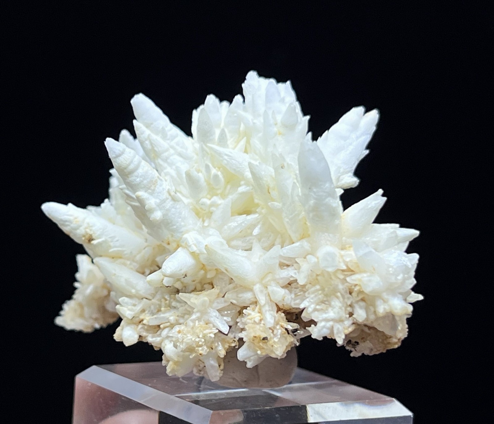 51mm Elegant Aragonite cluster, 360 degree showy, Natural Mineral Specimen