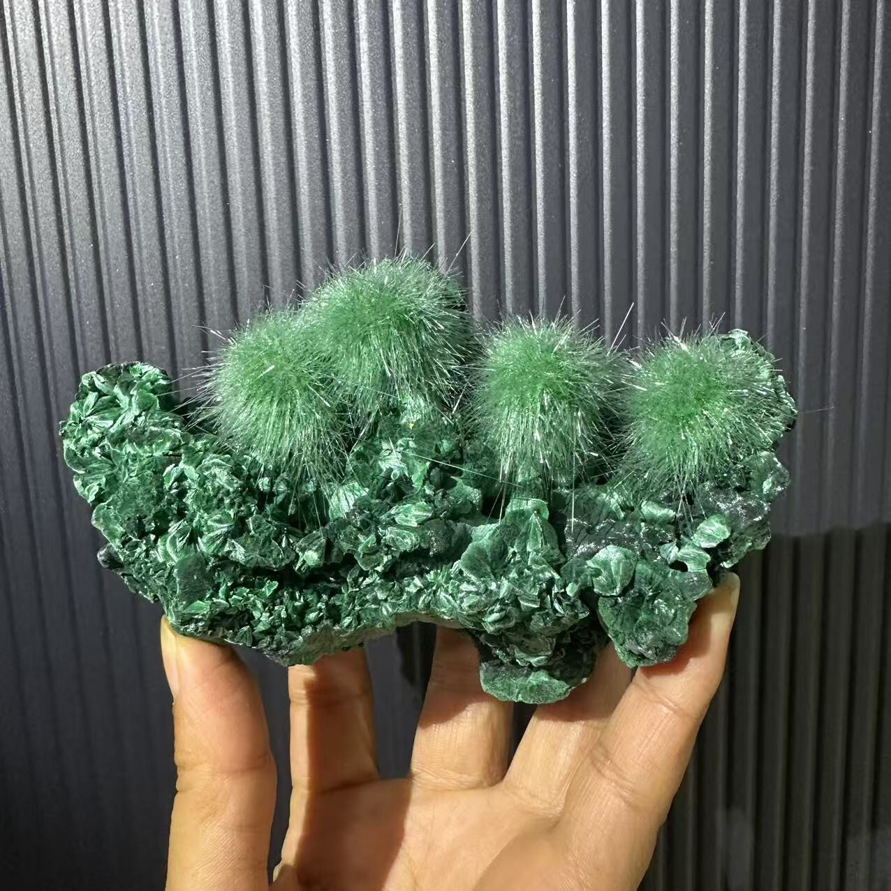 547g Natural malachite Crystal Quartz Ore Healing Mineral Specimen