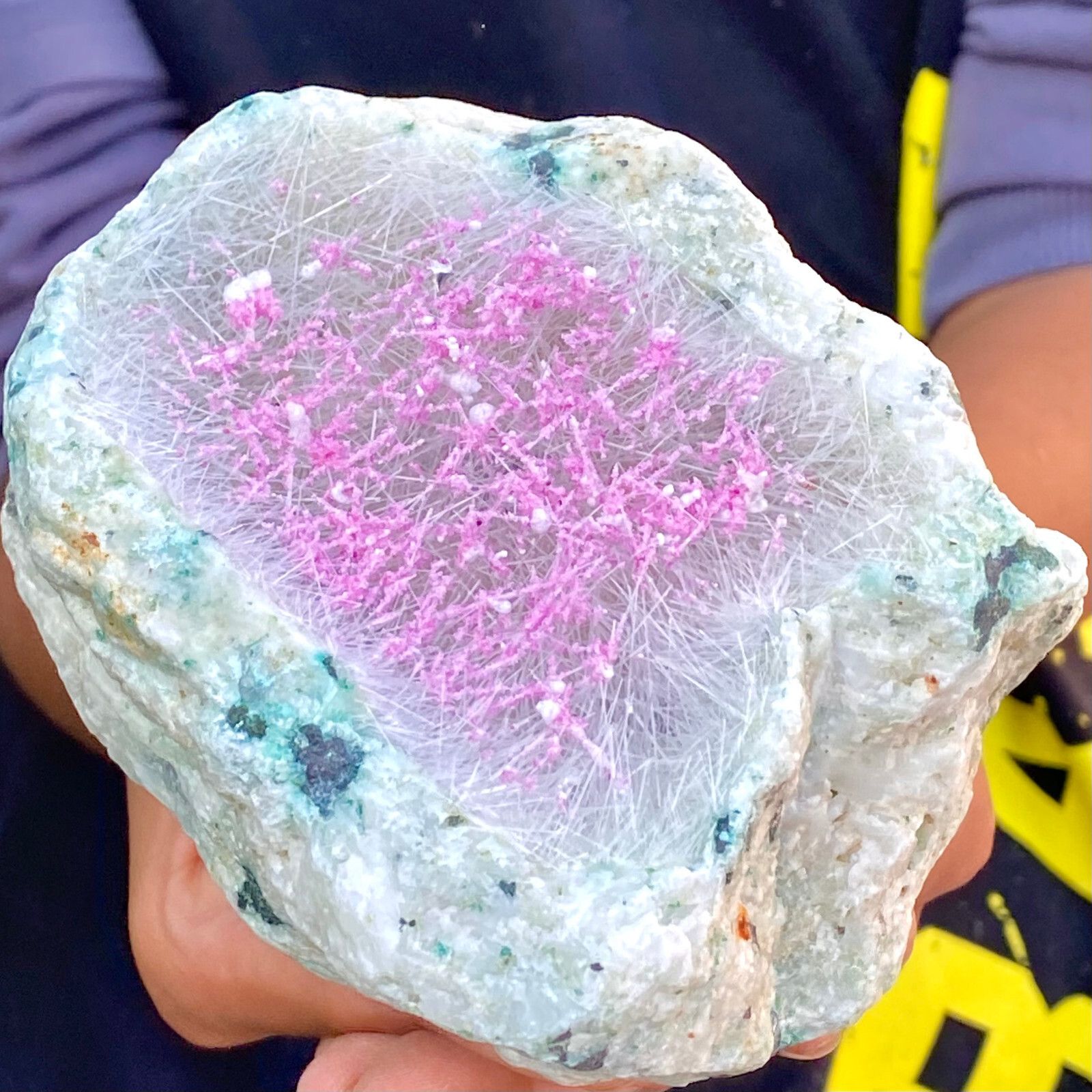 1.92LBRestoration of Needle Pink Iron Ore Crystal Quartz Energy Mineral Specimen