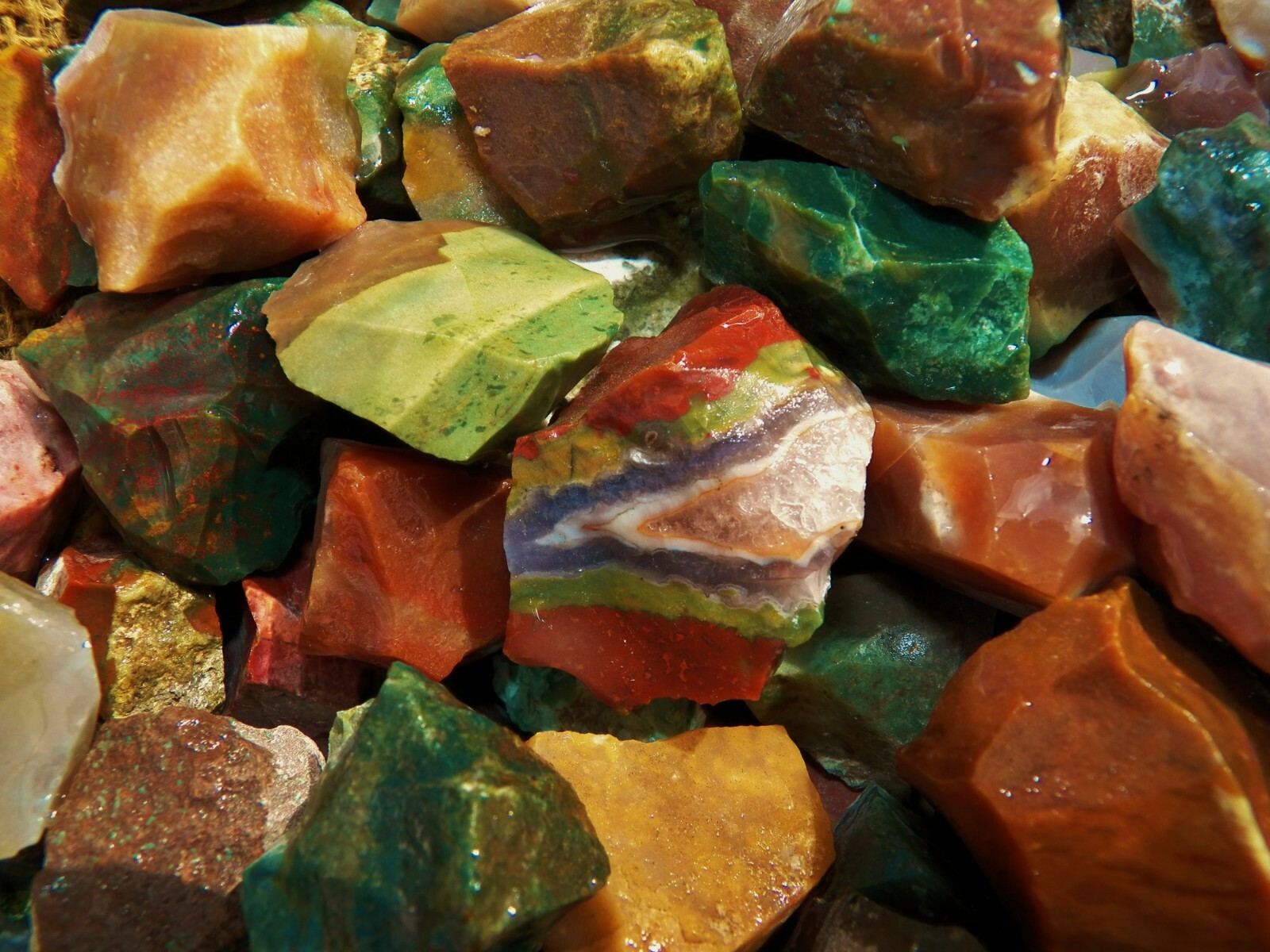 3000 Carat Lots of Fancy Jasper Rough – Plus a FREE Faceted Gemstone
