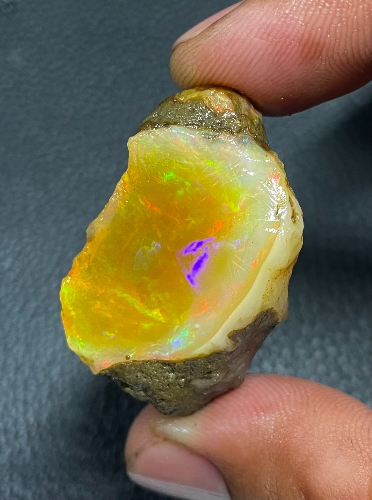 AA+ Ethiopian Opal Oil Rough Entreated Welo Fire Opal Multi Color Flash 58.90Cts