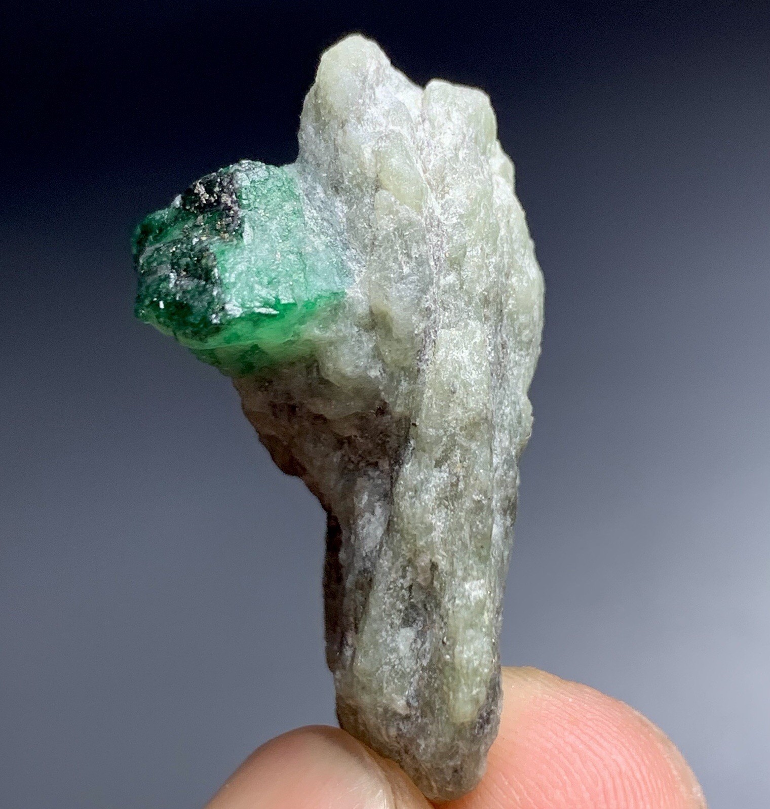 46 Carats Natural Emerald Crystal Specimen From Pakistan.