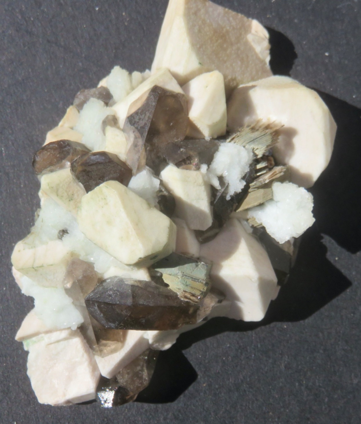 MICROCLINE, ALBITE, SMOKY QUARTZ CRYSTALS – MOAT MOUNTAIN – CONWAY, N.H.