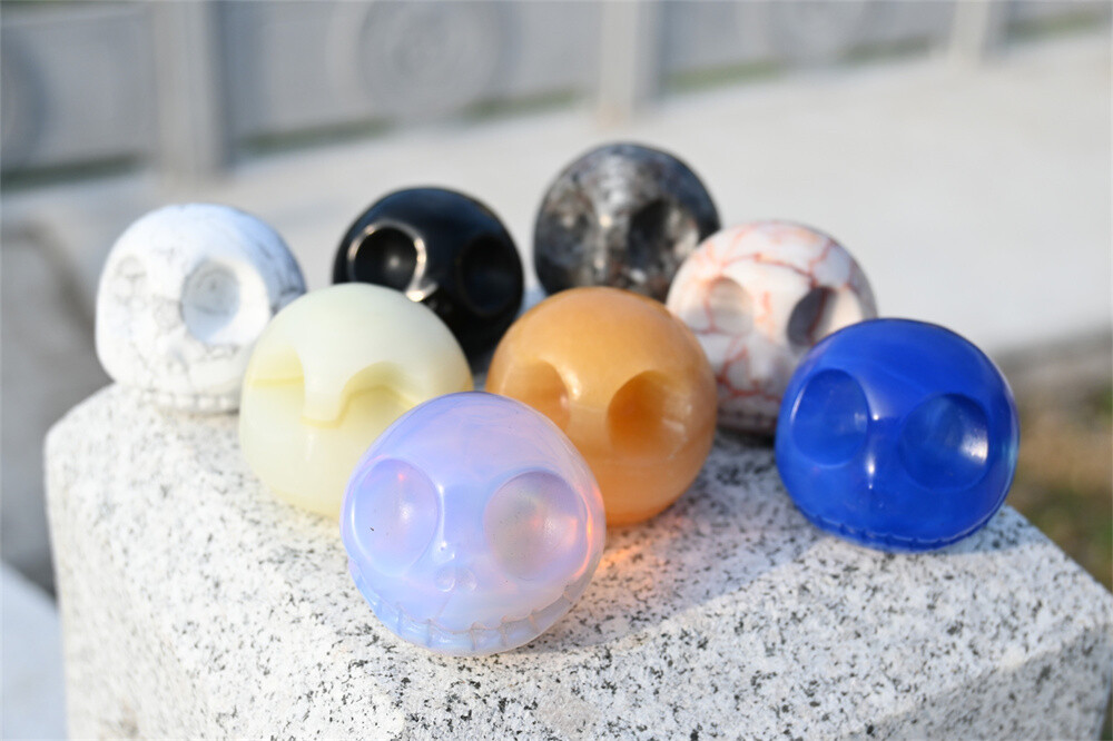1.8″ Creative Carved Natural Quartz Crystal Ghost Skull Reiki Halloween gift 1pc
