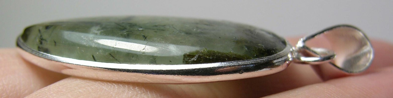 #11 India 100% Natural 37.60ct Tourmaline Prehnite Cabochon Pendant 7.50g 35mm