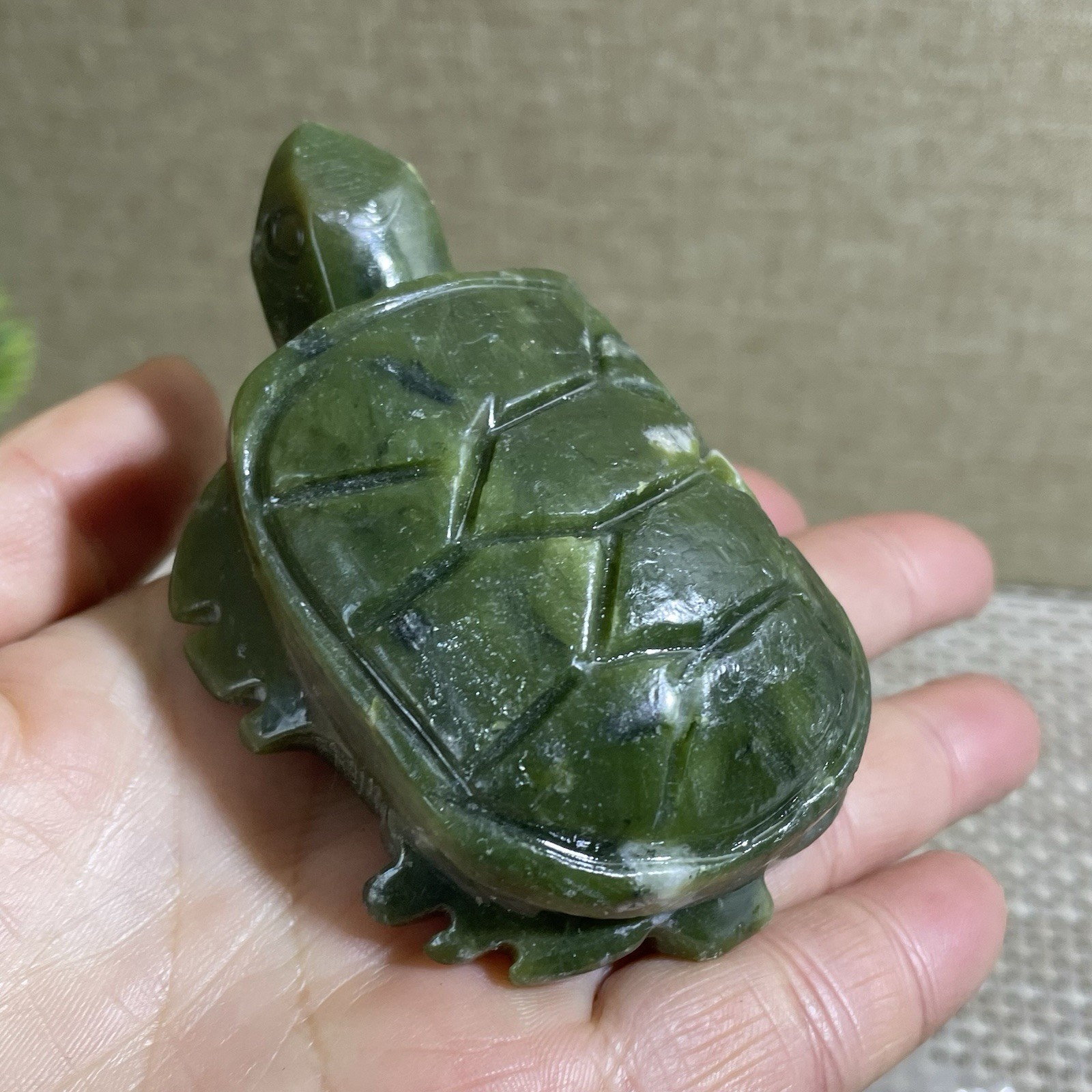 129g hsiuyen jade Quartz Hand Carved tortoise skull Crystal Healing