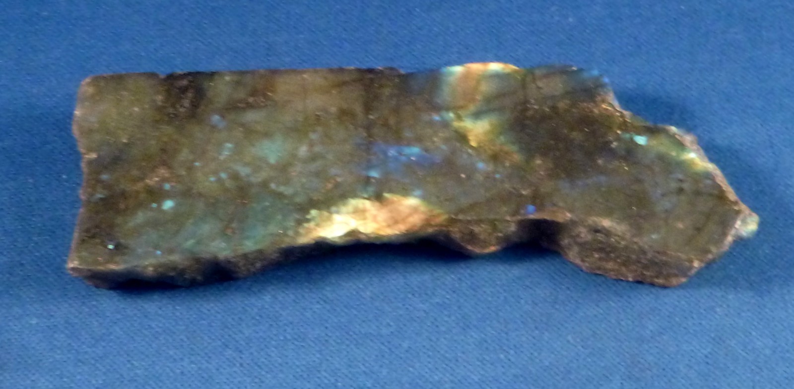 3.5″ Labradorite gemstone slab freeform slice Iridescent gray w blue highlights