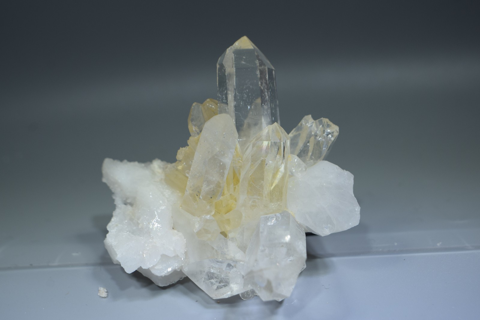 Natural Quartz Crystal Cluster Specimen 230g 88x80x30mm Collector Display