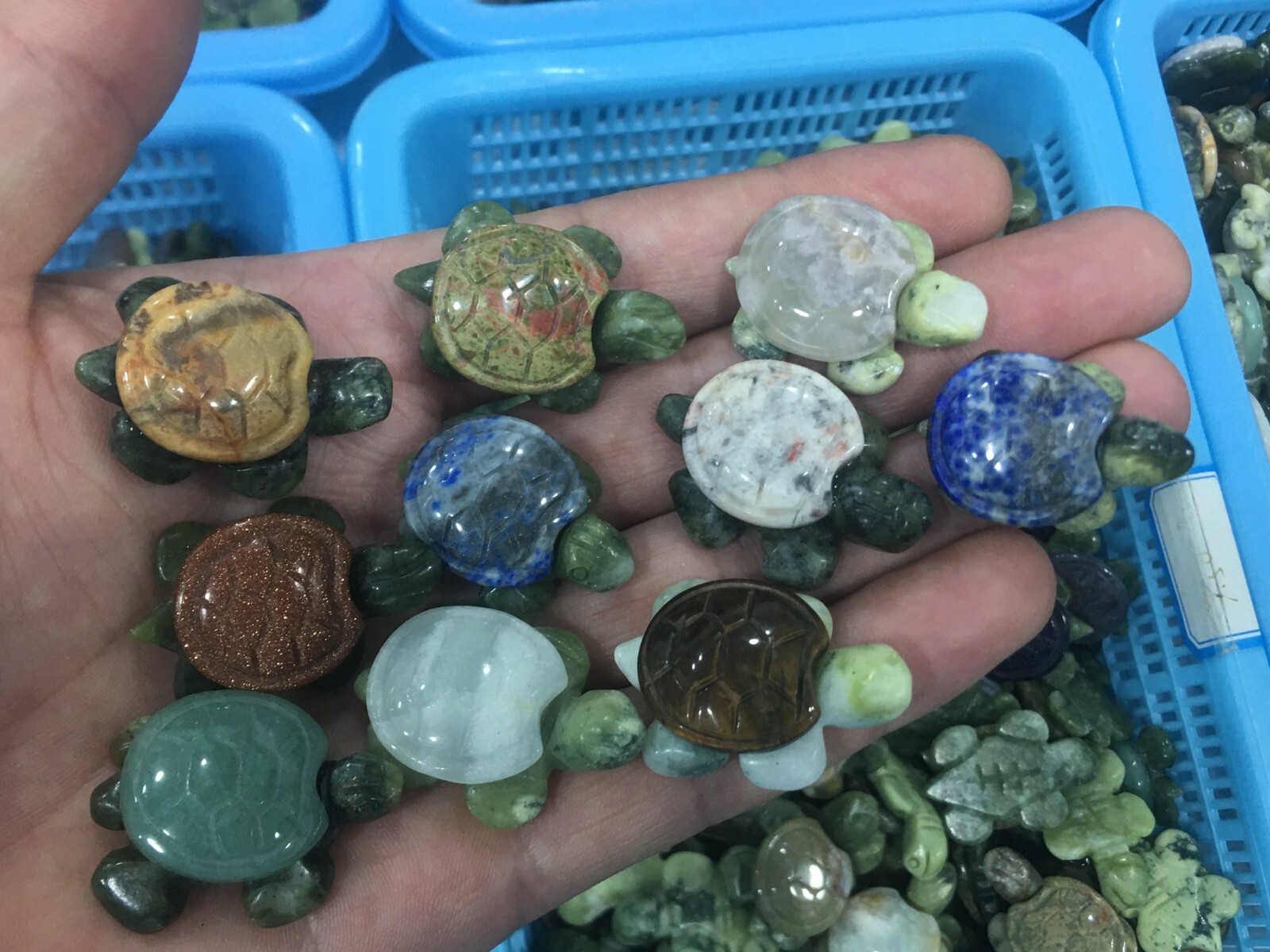 50pc Natural mix Quartz hand Carved Mini Sea turtle crystal Reiki healing