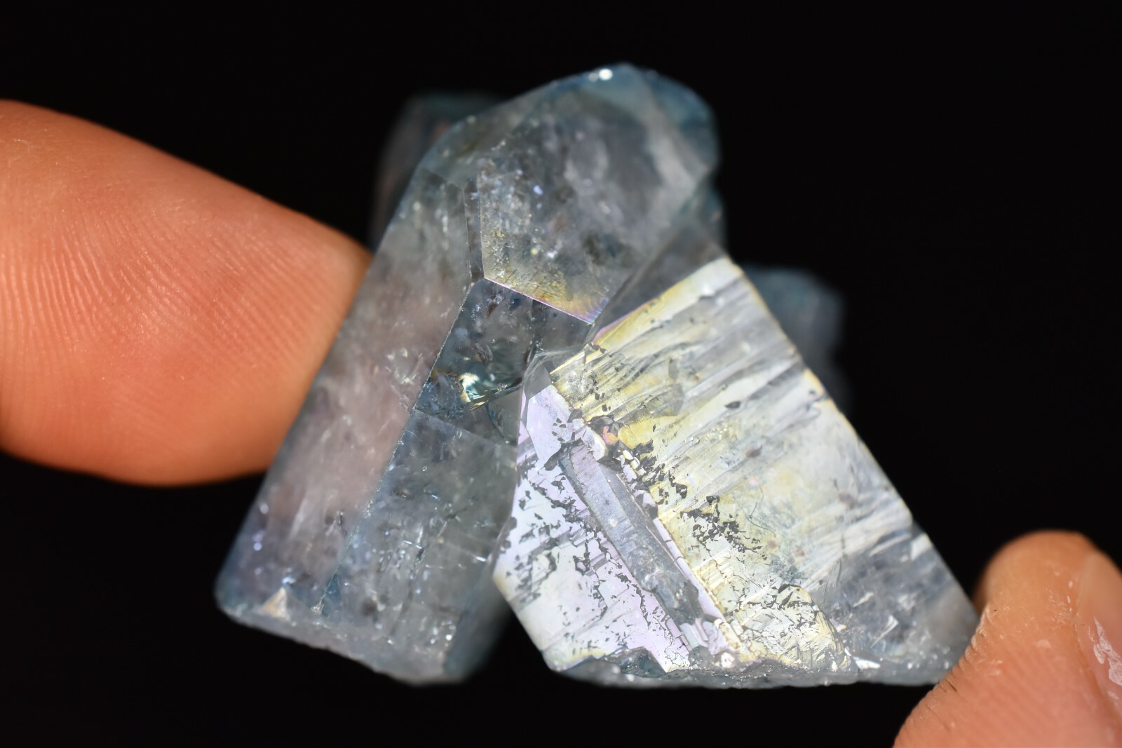 *AQUA AURA* Crystal Cluster 32.3g 4cm *CLEAR* Quartz, Gold Fumes, Throat Chakra