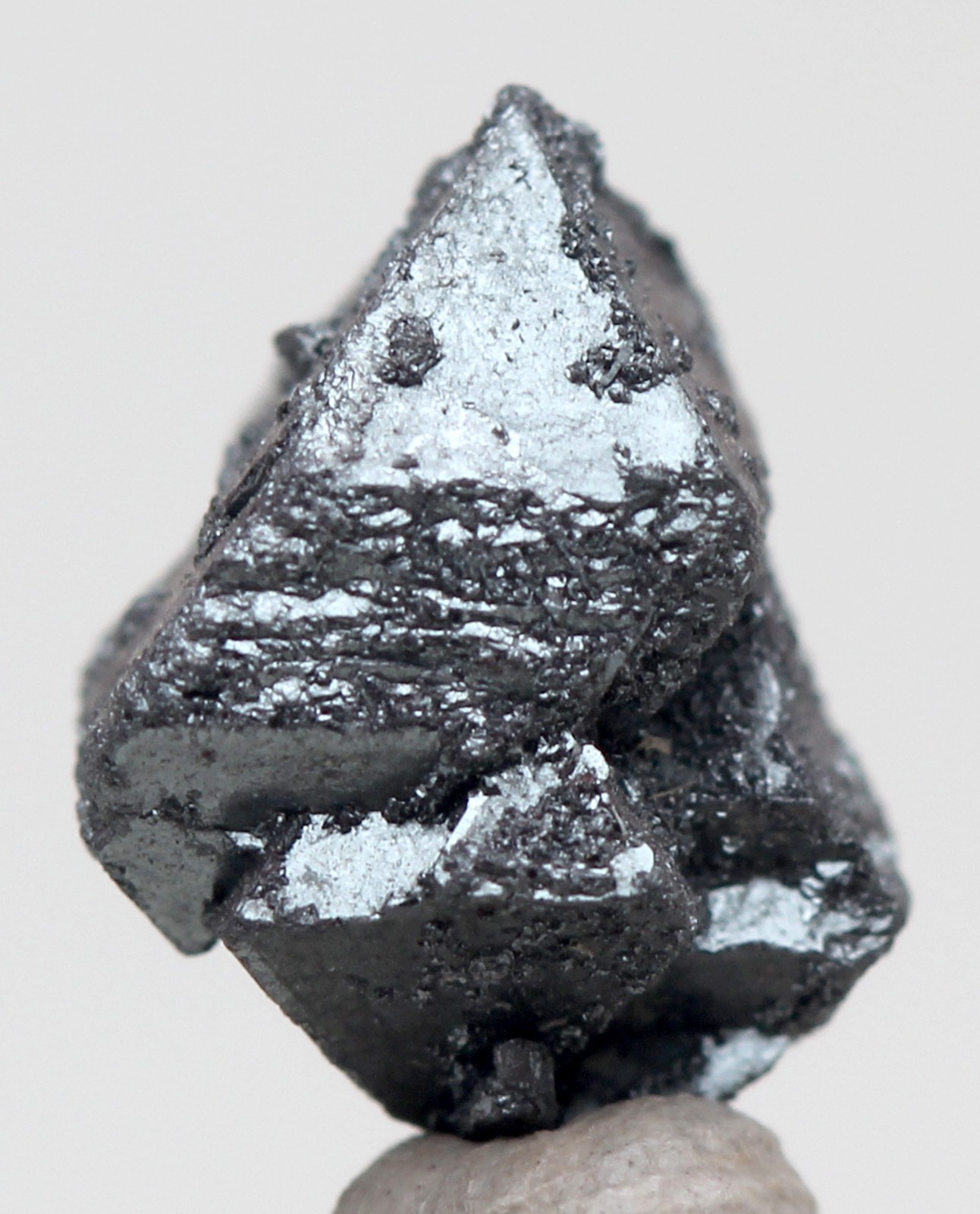 HEMATITE PSEUDOMORPH After MAGNATITE Crystal Mineral Specimen Cluster ARGENTINA