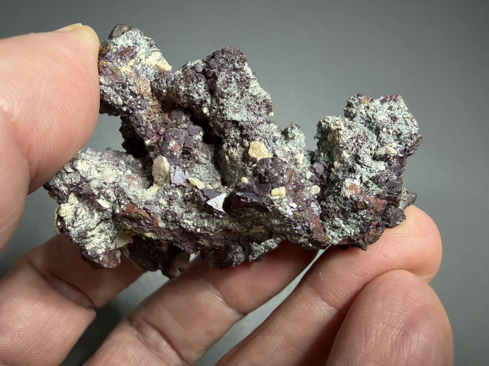 Cuprite Crystals – Bisbee Arizona United States – 6.3x4x4cm 141g Nice!