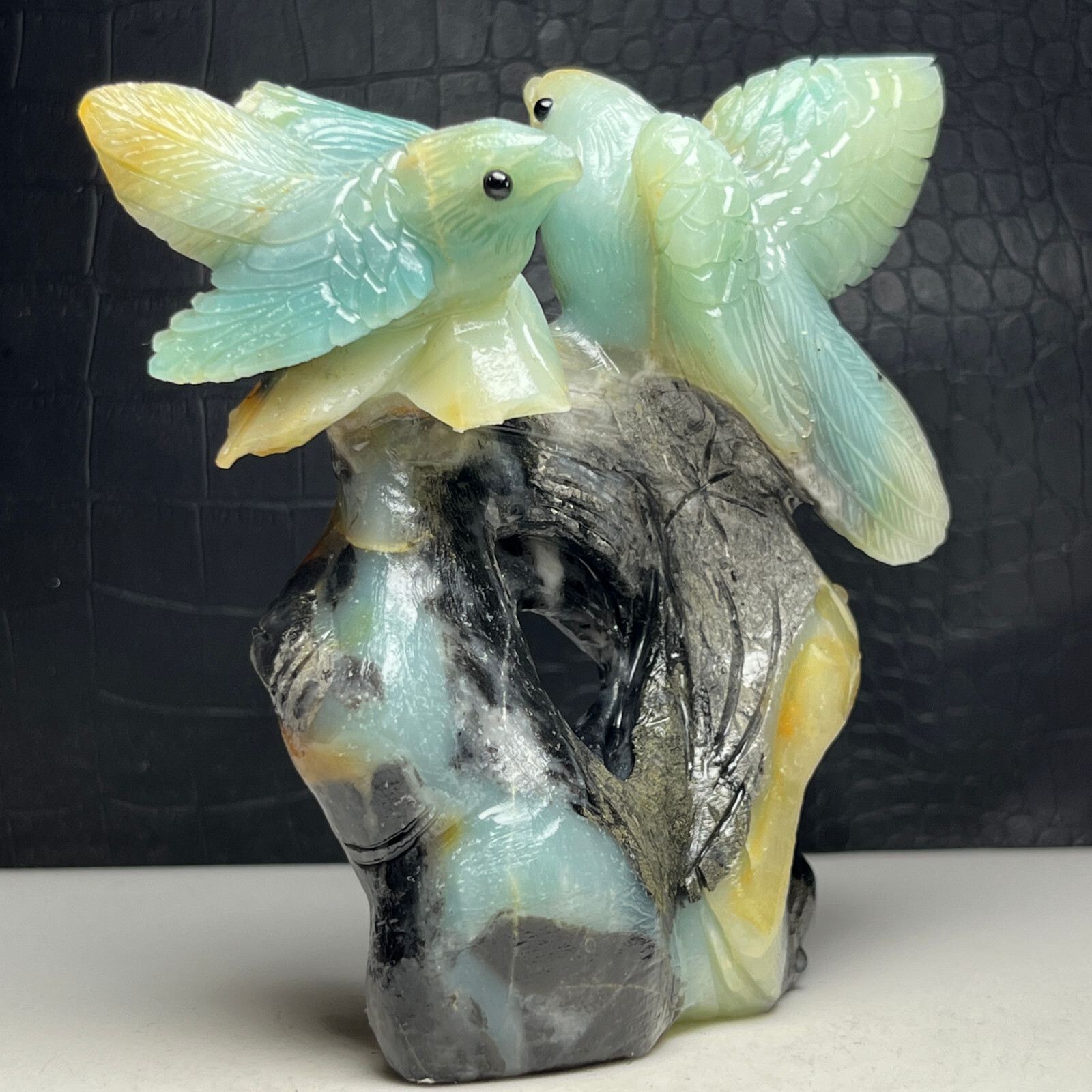 NaturalCrystal Mineral Specimen. Amazon Stone. Hand-carved BIRDS.Stone Statue.OM