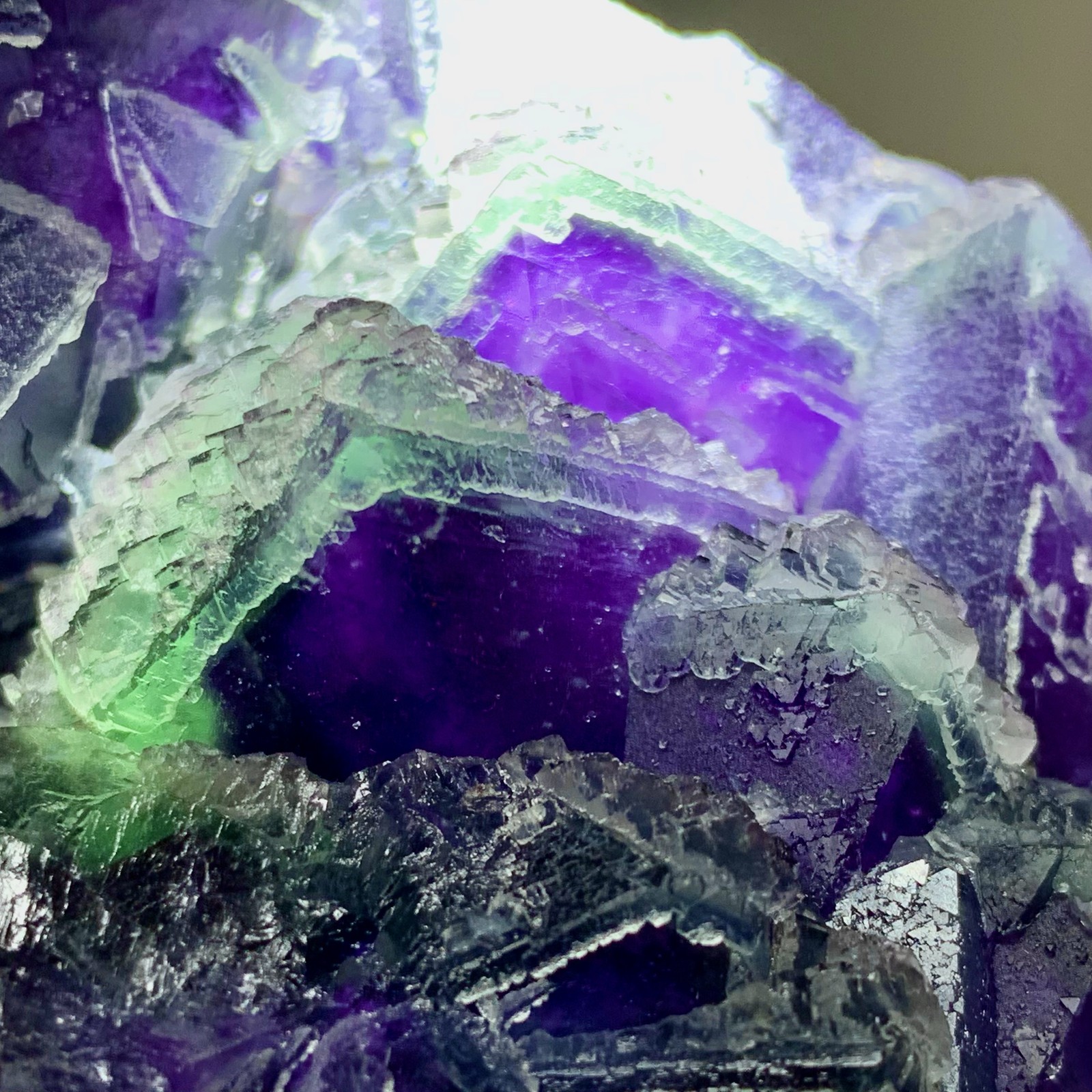 643G Rare transparent purple octahedron fluorite mineral crystal sample/China