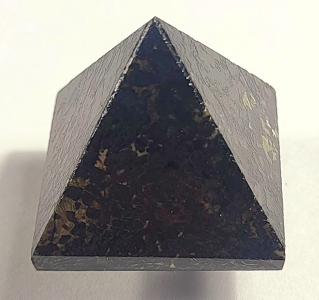 23mm Black Nuumite Nuummite Pyramid Sorcerers Stone Crystal Mineral India (1PC)