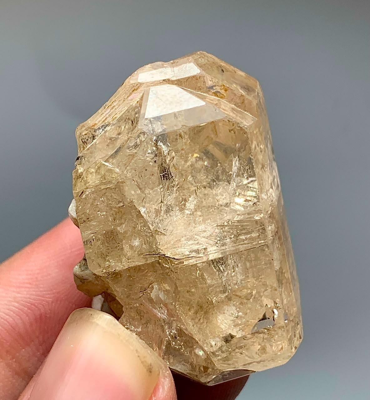 Top Quality Topaz Crystal from Pakistan 152 Carat