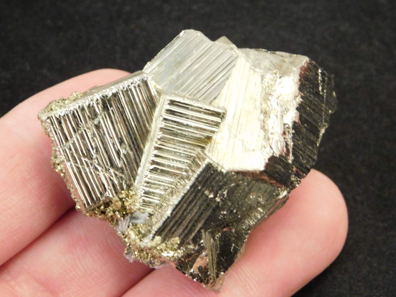 PYRITE Crystal CUBE Cluster 100% Natural Huanzala Mine Peru 93.2gr